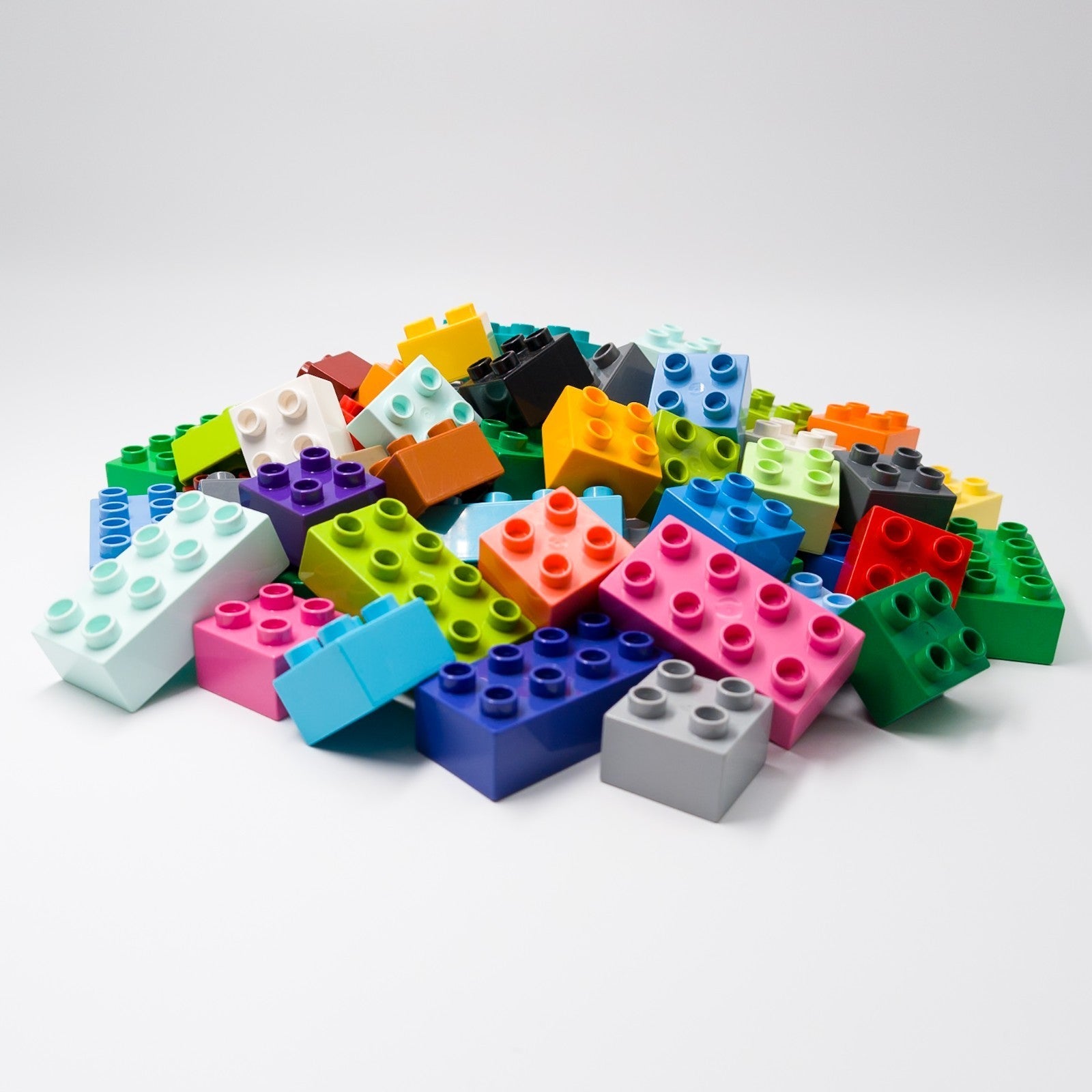 100 LEGO DUPLO Steine XXL Bausteine Set 50/50 Mix bunt 2x2 4er 2x4 8er 3437 3011 - nerdyvana.com