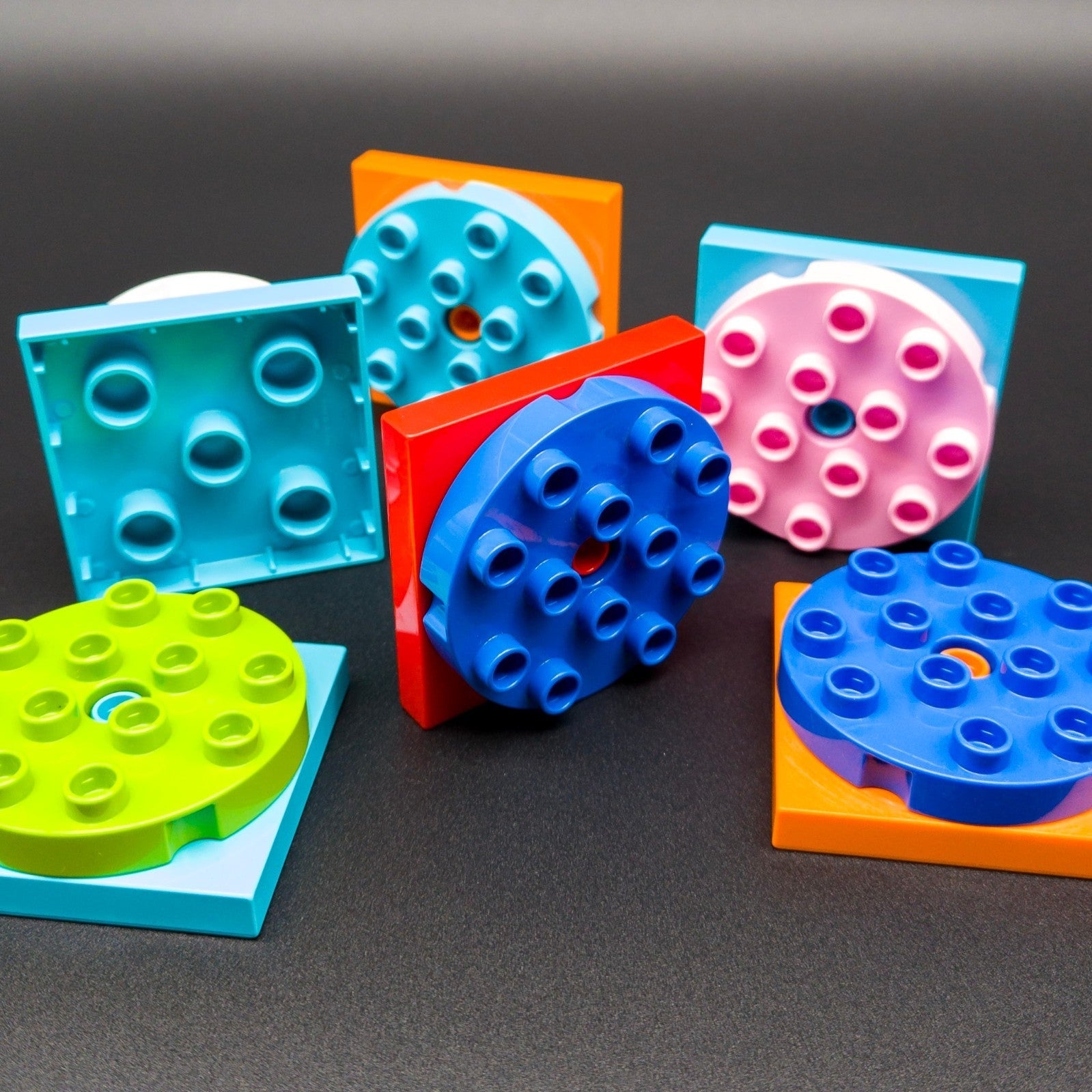 1x LEGO DUPLO Drehscheibe Platte 98222 Stein 4x4 92005 Ersatzteil bunt gemischt - nerdyvana.com Hauptbild