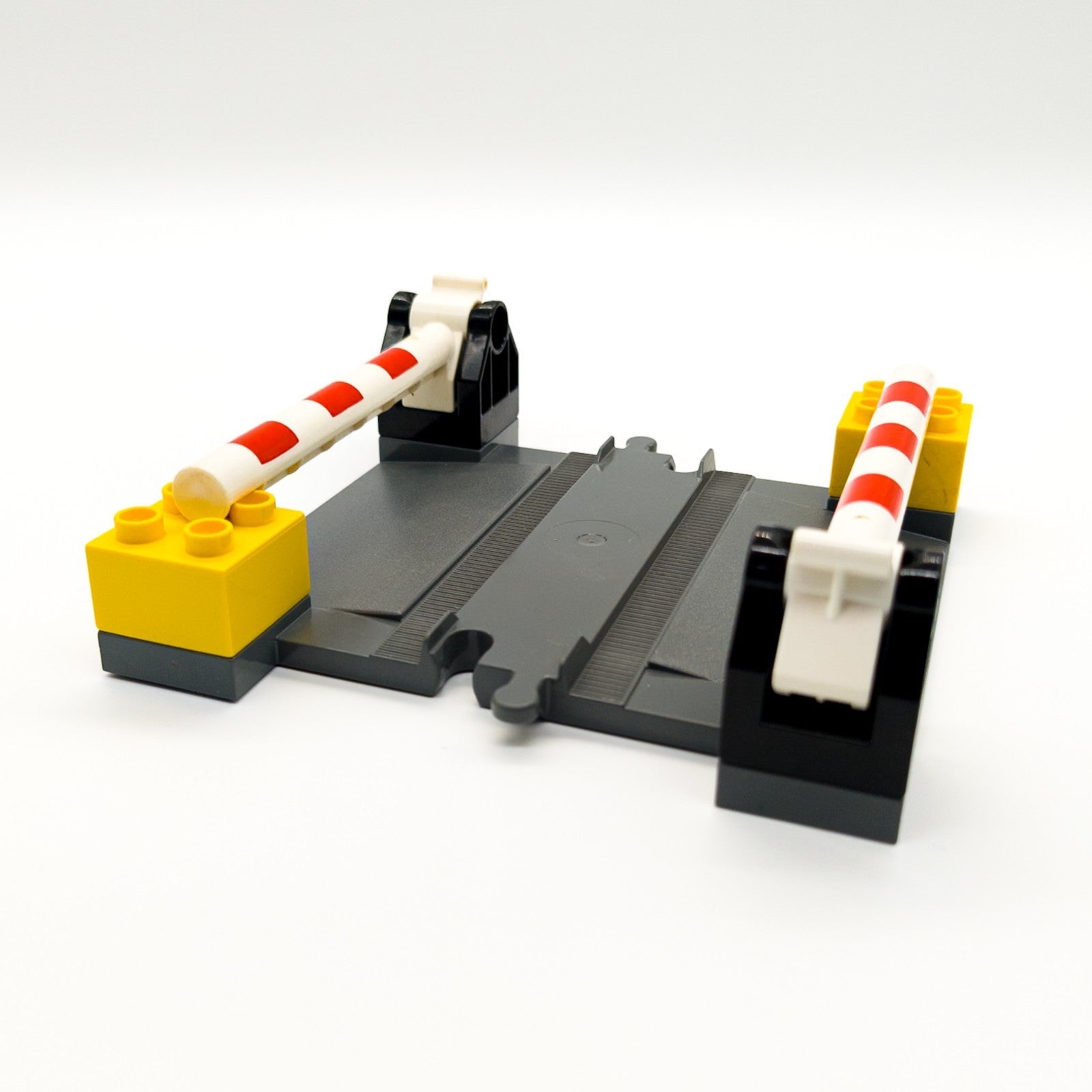 1x LEGO DUPLO Eisenbahn Schienen Bahnübergang DBG 2701 2 Schranken SWR - nerdyvana.com