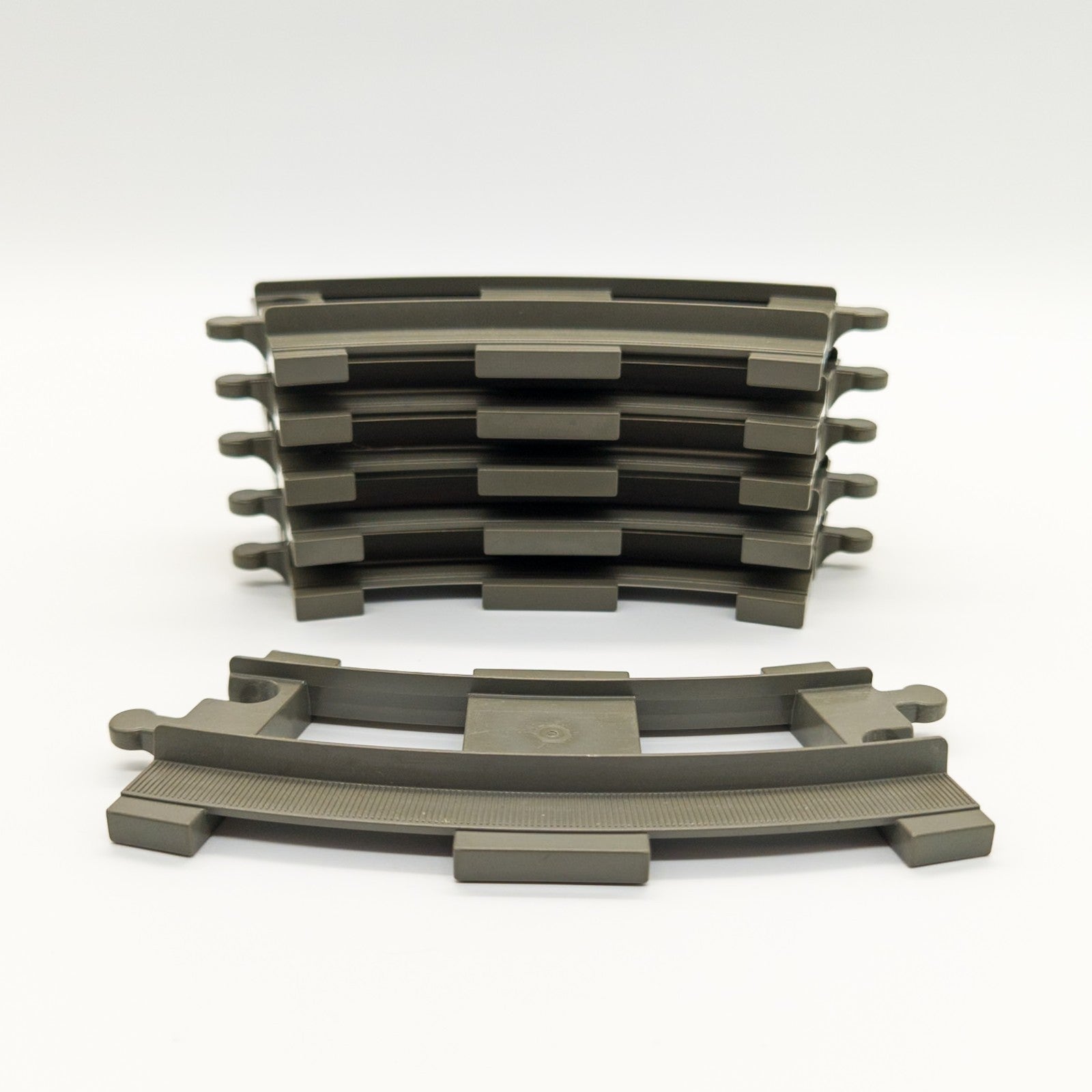 6x LEGO DUPLO Eisenbahn Schienen Kurven Dunkel - Grau 6378 Dark Gray Halbkreis - nerdyvana.com Hauptbild