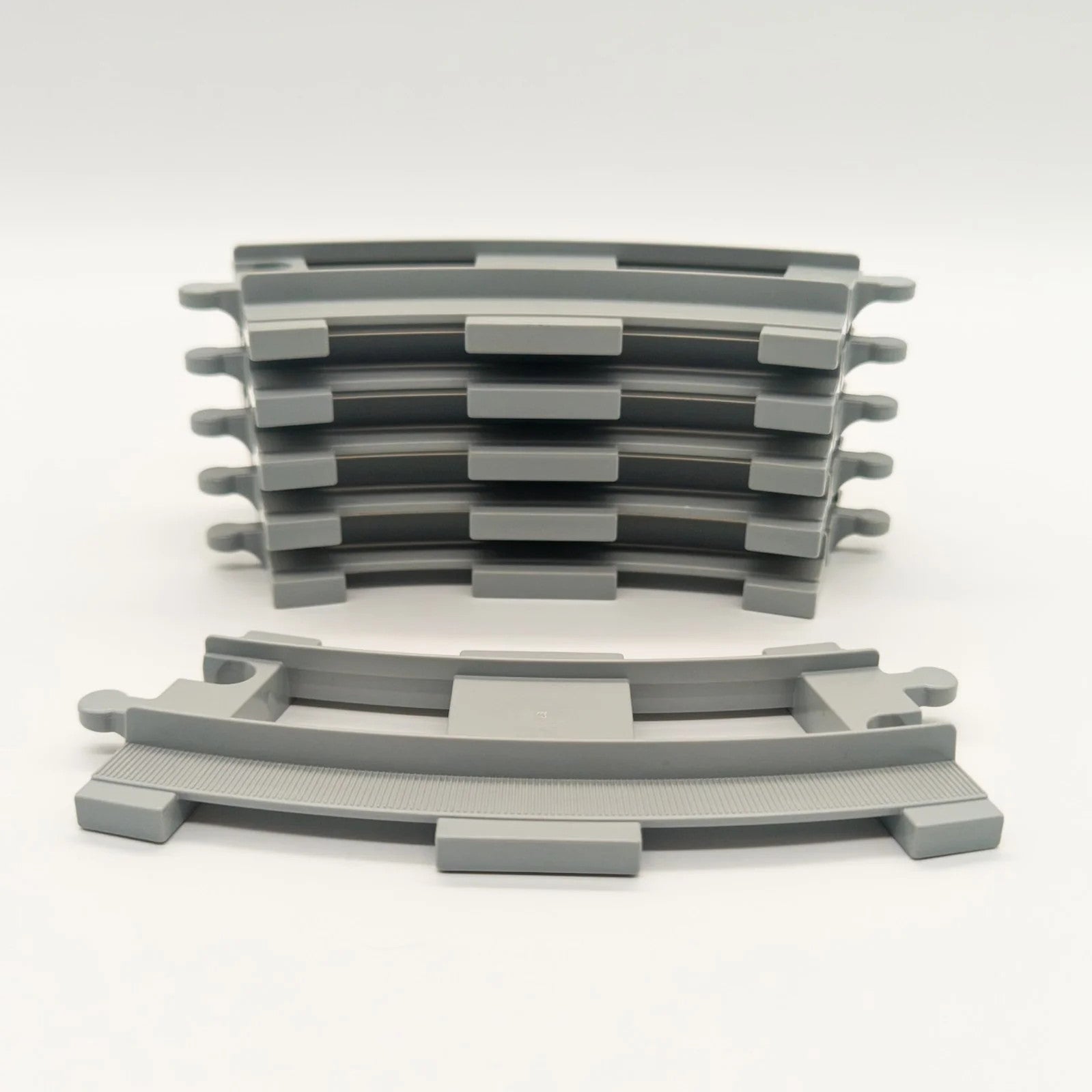 6x LEGO DUPLO Eisenbahn Schienen Kurven Hell - Grau 6378 Light Gray Halbkreis - nerdyvana.com