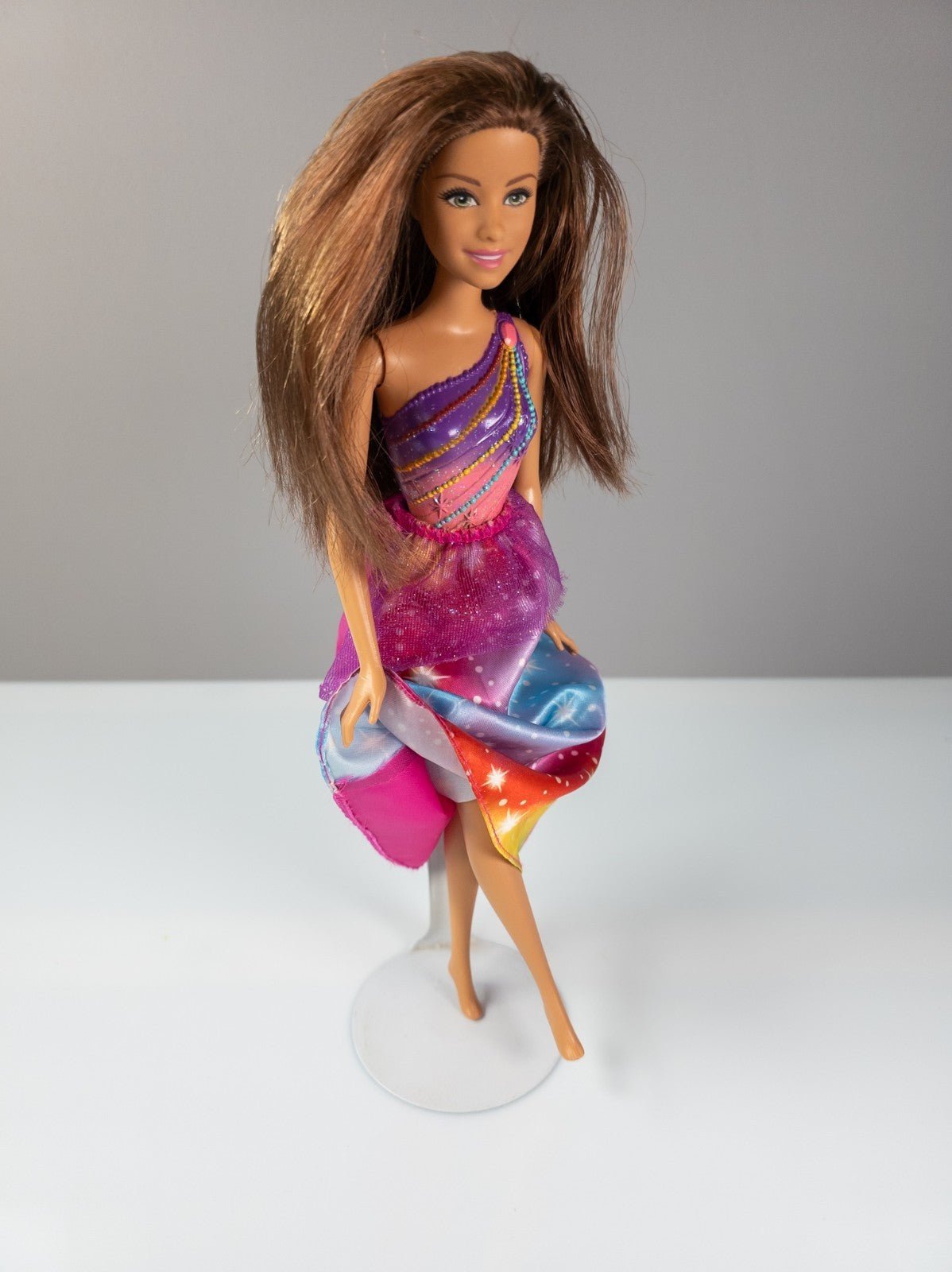 Barbie Regenbogen Prinzessin Teresa DHM52 Mattel ca. 30 cm – geprüft - nerdyvana.com
