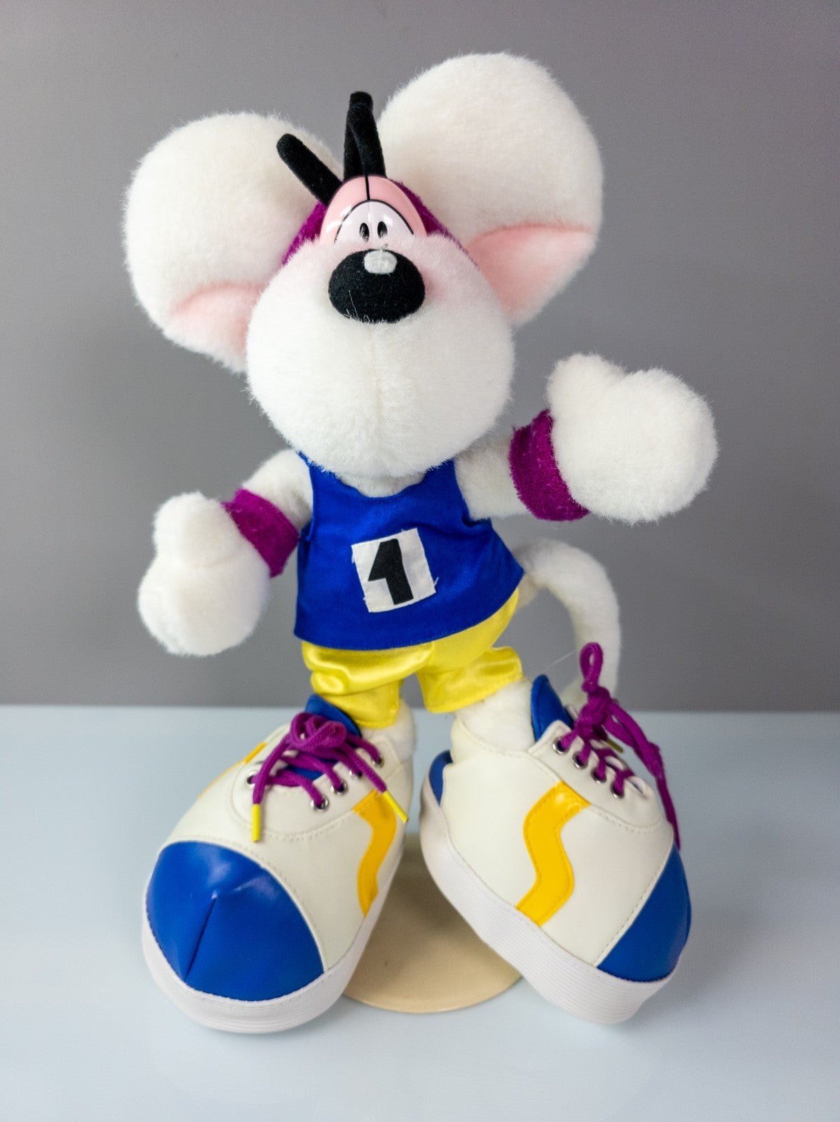 Diddl Maus Plüschfigur Sportler Nr.1 90er Jahre Stofftier Sammlerstück TOP - nerdyvana.com Hauptbild