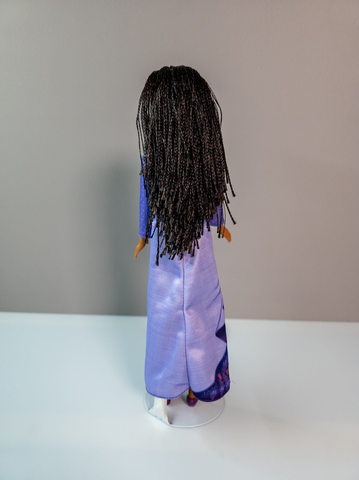 Disney Hasbro Royal Shimmer Doll Asha 2012 lila Kleid Puppe - nerdyvana.com