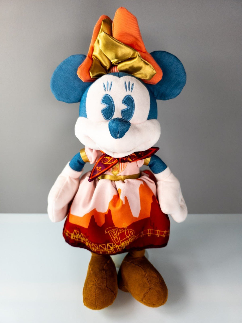 Disney Minnie Mouse The Main Attraction Big Thunder Mountain 9/12 Plüsch - nerdyvana.com