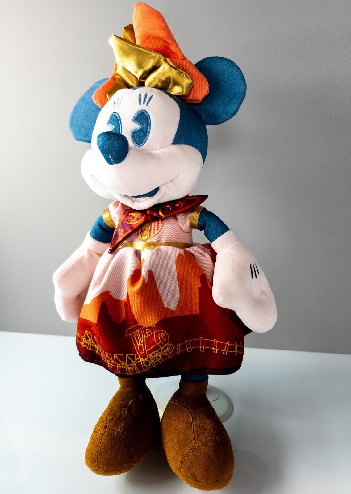 Disney Minnie Mouse The Main Attraction Big Thunder Mountain 9/12 Plüsch - nerdyvana.com