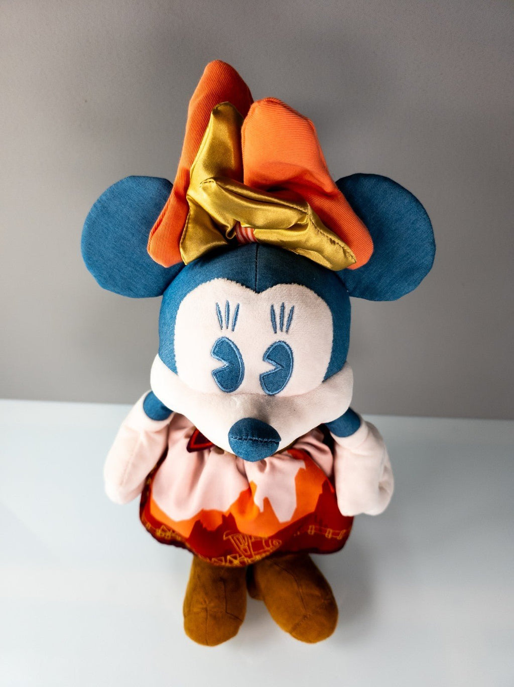 Disney Minnie Mouse The Main Attraction Big Thunder Mountain 9/12 Plüsch - nerdyvana.com