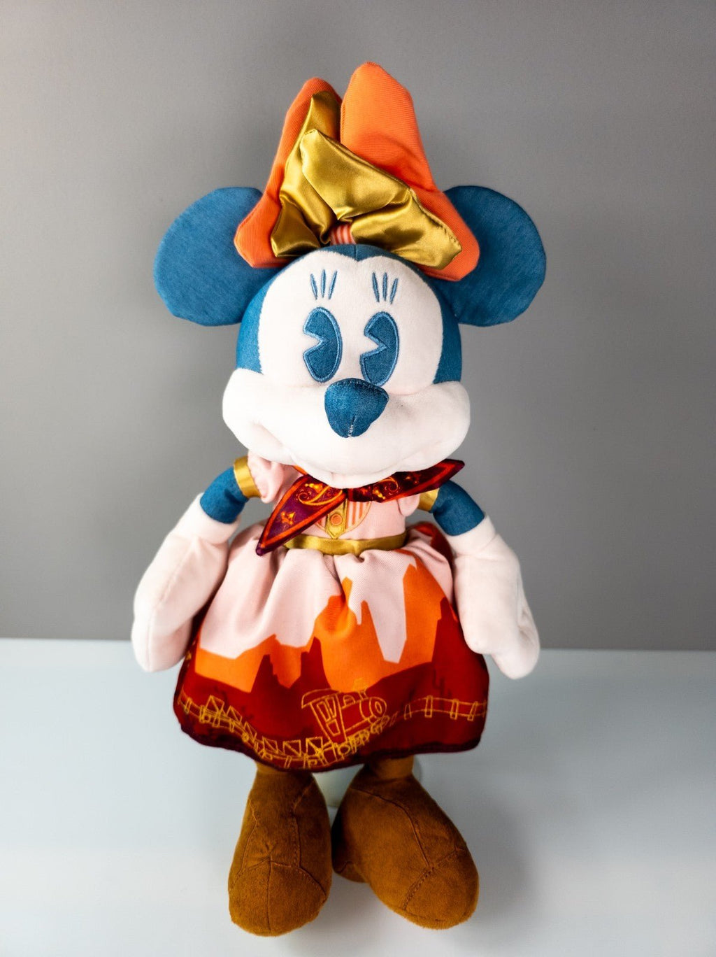 Disney Minnie Mouse The Main Attraction Big Thunder Mountain 9/12 Plüsch - nerdyvana.com