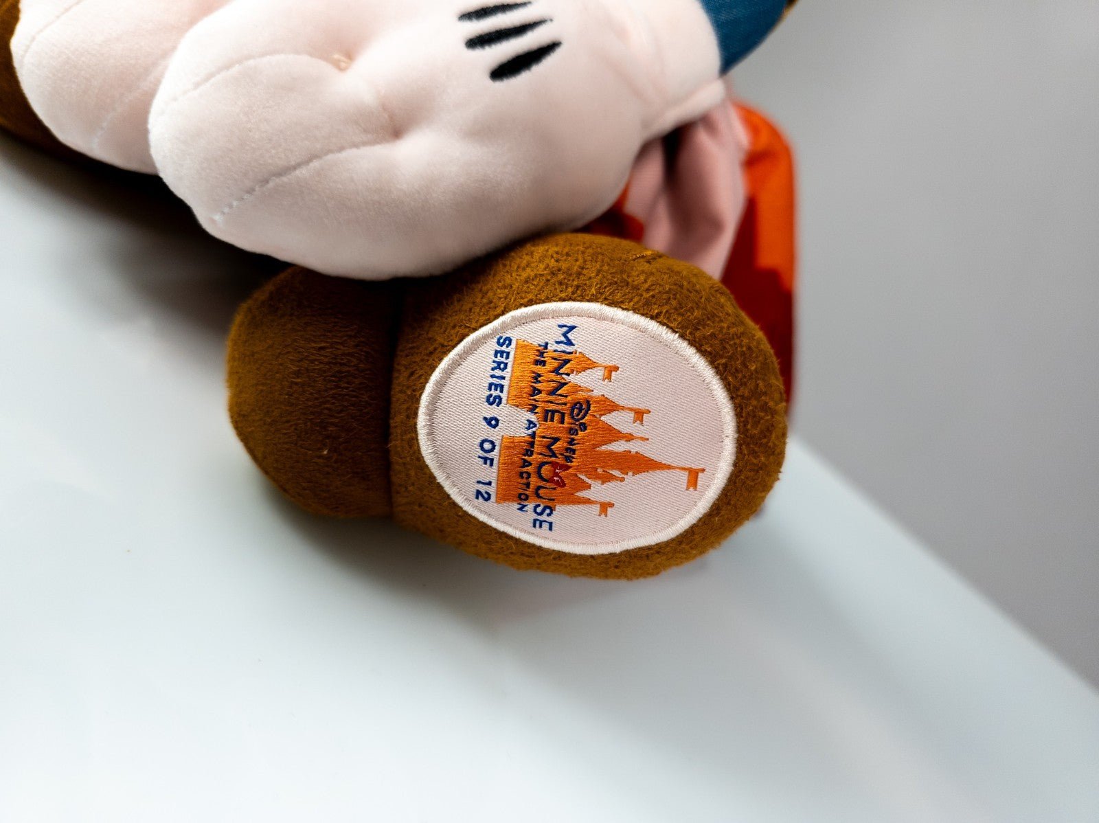 Disney Minnie Mouse The Main Attraction Big Thunder Mountain 9/12 Plüsch - nerdyvana.com