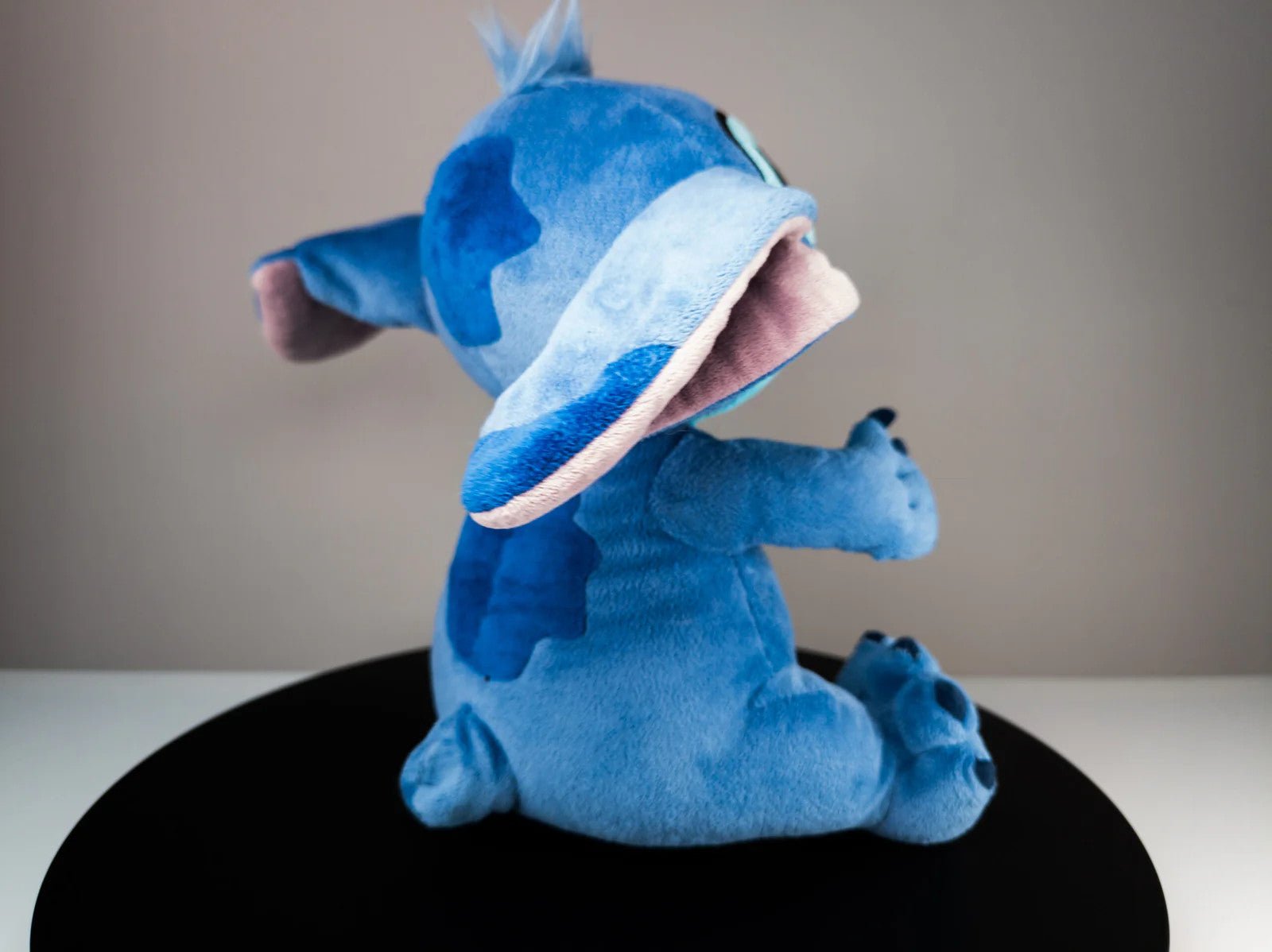 Disney Stitch Plüschtier 30cm Kuscheltier Original Disney Store blau Lilo&Stitch - nerdyvana.com