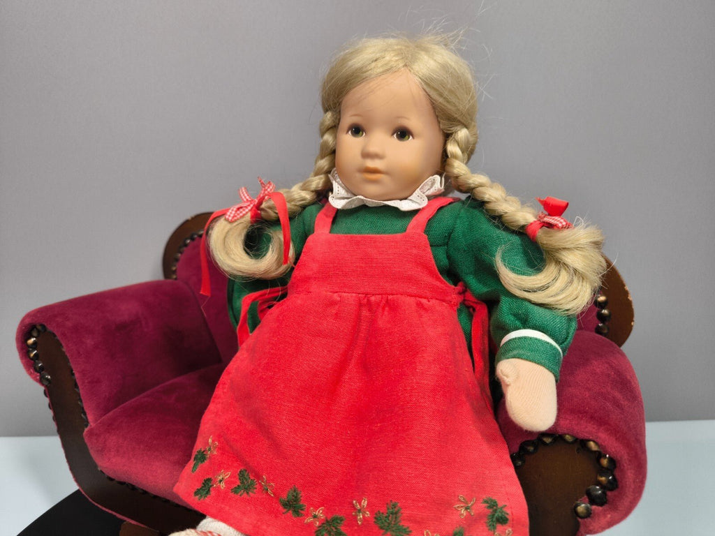 Käthe Kruse Stoffpuppe 37 cm 1980er Zöpfe Rot - Grün Kleid Sammler Vintage TOP - nerdyvana.com