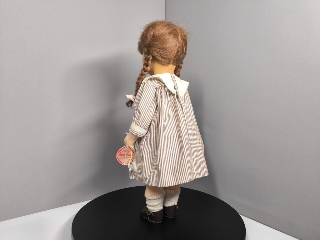 Käthe Kruse Stoffpuppe 48 cm Sammler­puppe 1980er Zöpfe Mohair Haare Vintage TOP - nerdyvana.com