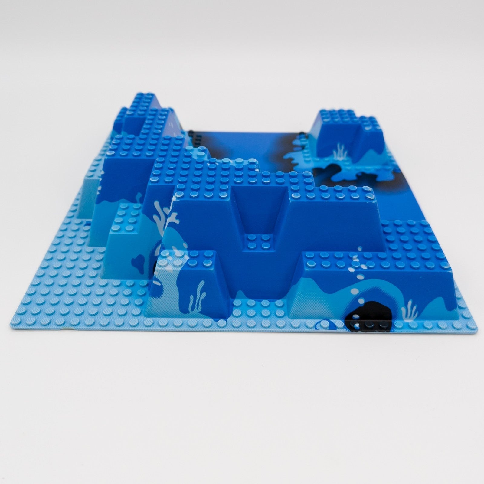 LEGO 3D Bauplatte blau Wasser Grundplatte Base 32x32 Aquazone 6195 6024px1 - nerdyvana.com