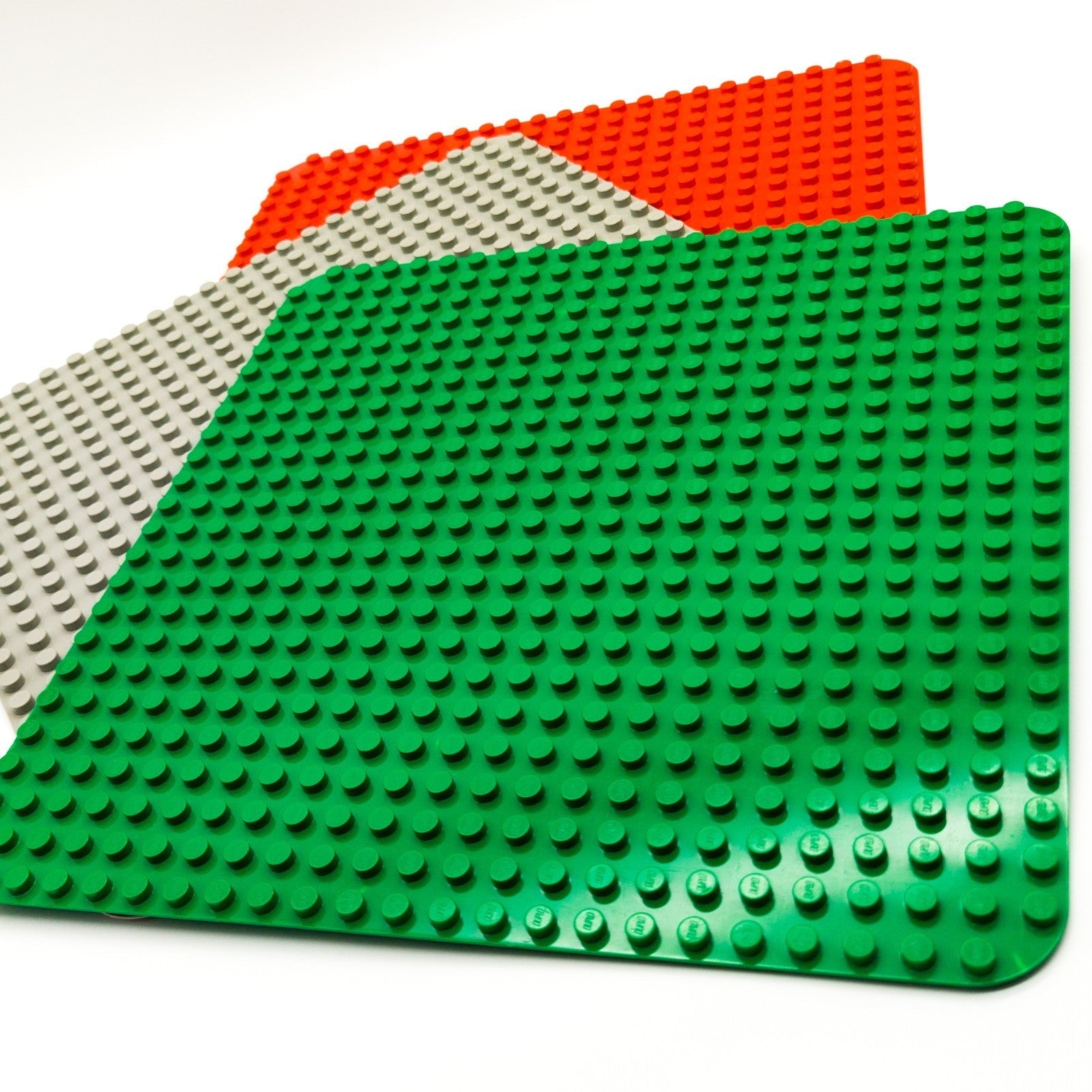 LEGO DUPLO Bauplatte Noppen 38x38cm Grundplatte Platte grün grau rot 24x24 10980 - nerdyvana.com