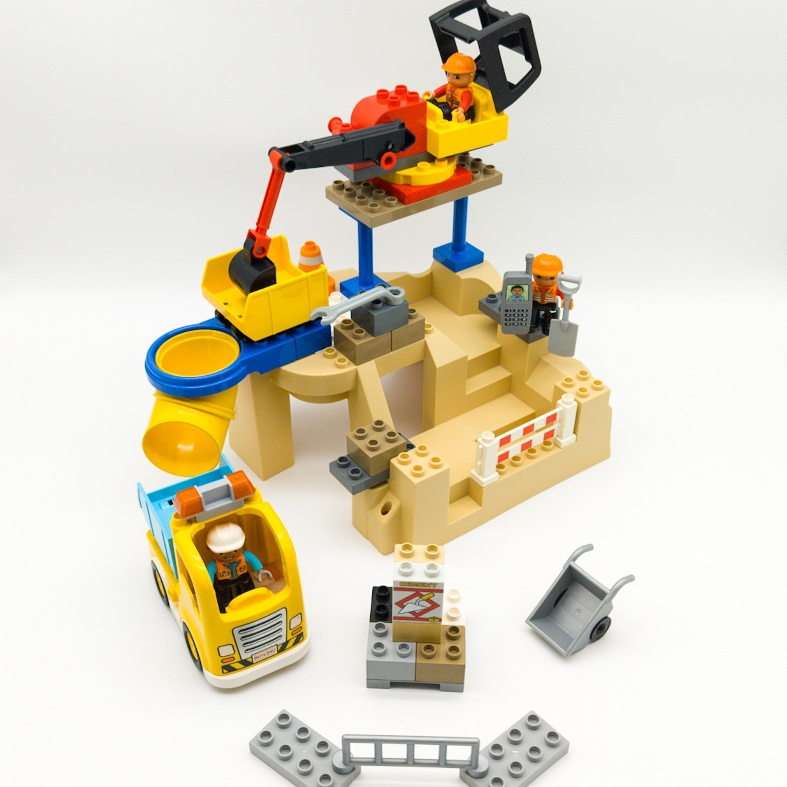 LEGO DUPLO Baustelle Set mit Bagger LKW Bauarbeiter Figuren 3D Bauplatte Felsen - nerdyvana.com