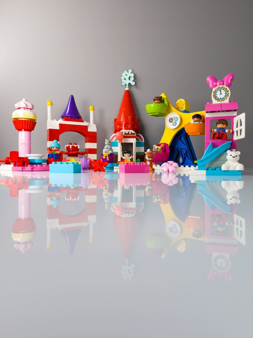 LEGO DUPLO Candy Fair Jahrmarkt Rummelplatz Riesenrad Kirmes nerdycustom MOC - nerdyvana.com