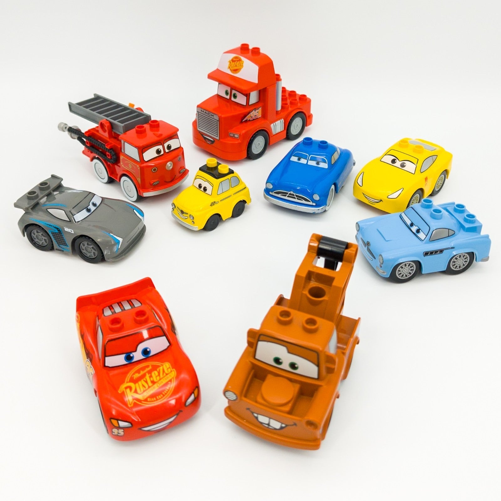 LEGO DUPLO Disney Pixar Cars 9-teiliges Fahrzeuge Set Autos Rennwagen Feuerwehr Zweitbild