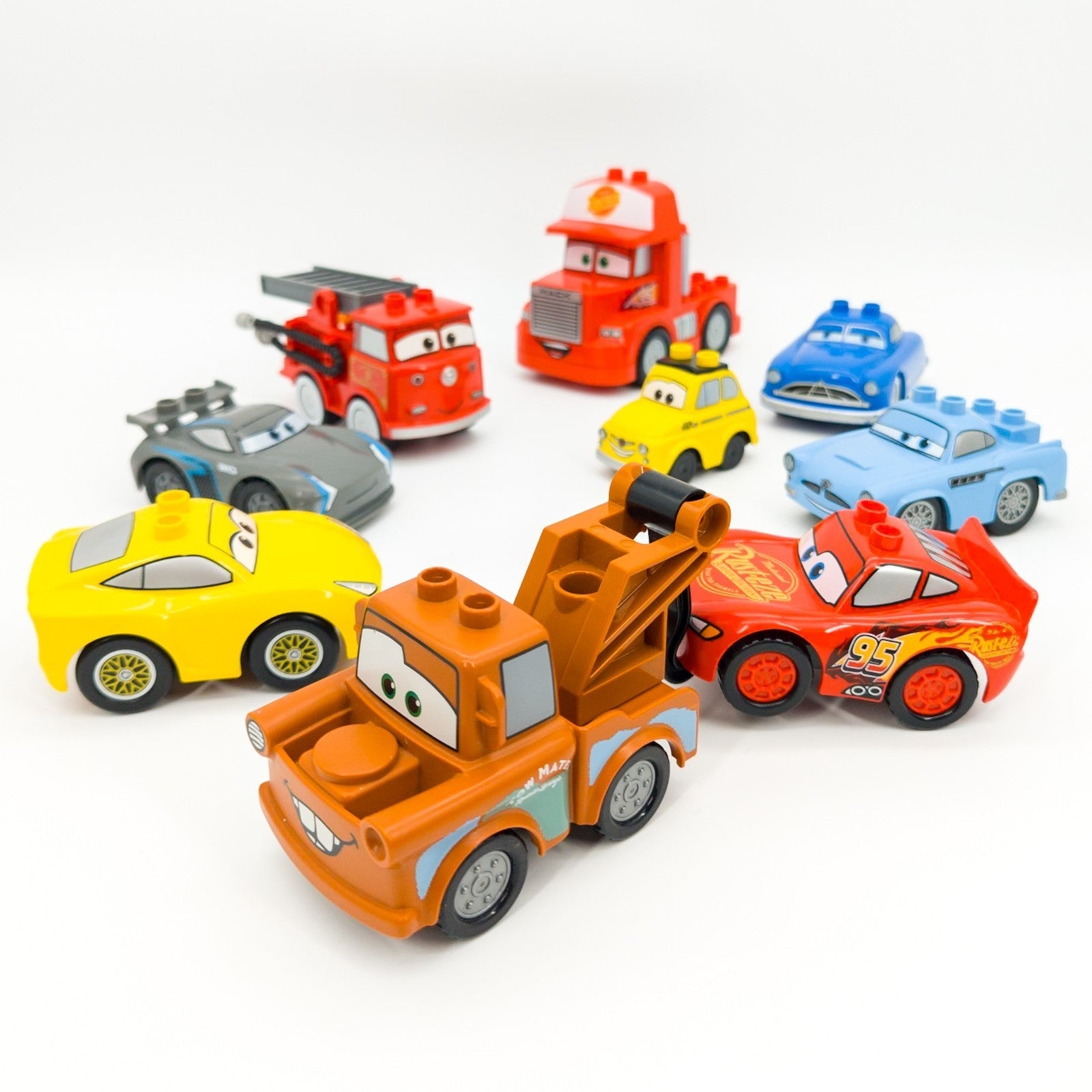 LEGO DUPLO Disney Pixar Cars 9 - teiliges Fahrzeuge Set Autos Rennwagen Feuerwehr - nerdyvana.com Hauptbild
