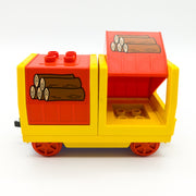 LEGO DUPLO Eisenbahn Holz-Güterwagen Cargo Waggon Holzstapel-Motiv gelb rot - nerdyvana.com