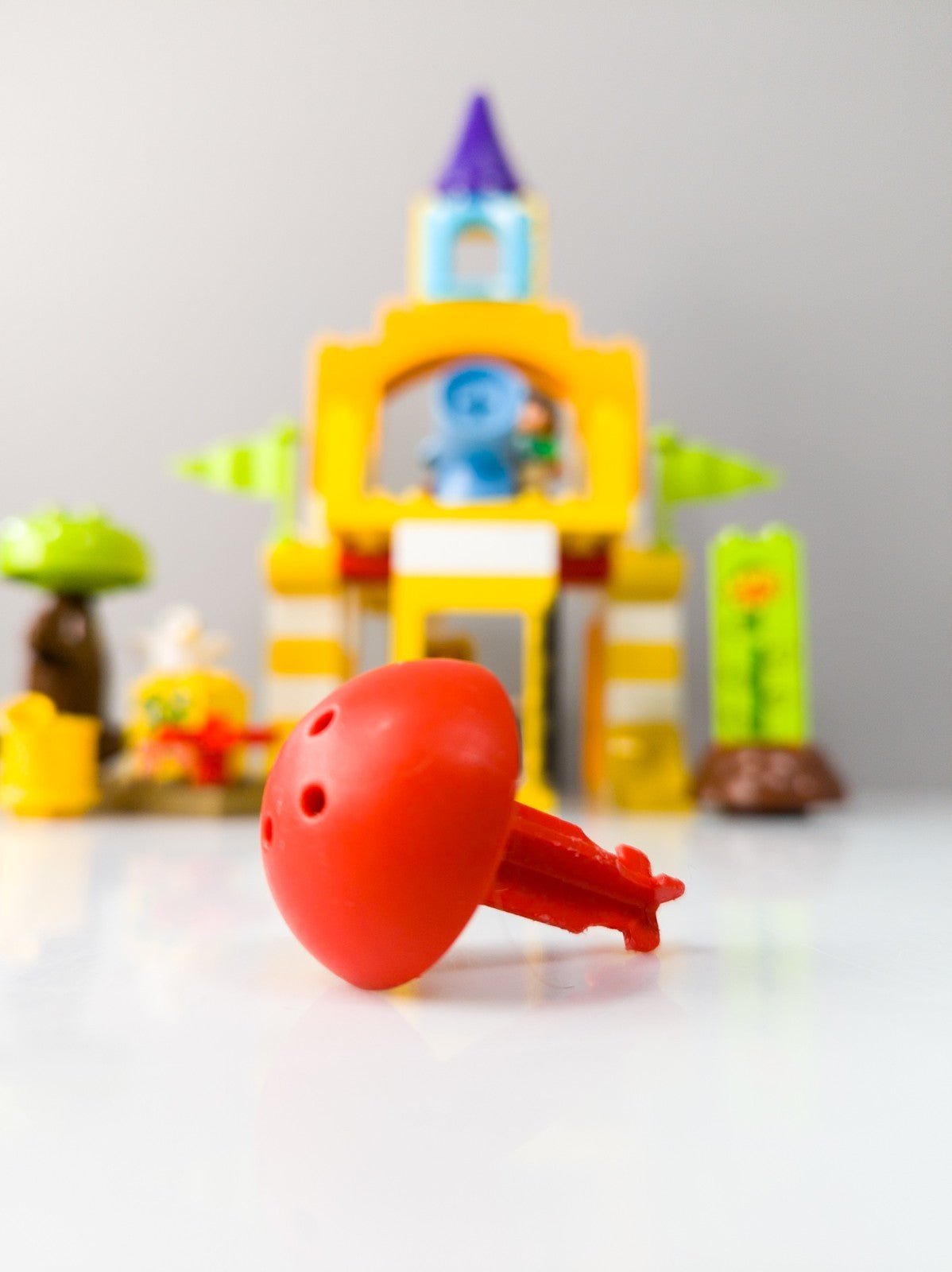 LEGO DUPLO Figuren - Set Dame mit gelbem Schloss, Kanone & Kamin nerdycustom MOC - nerdyvana.com