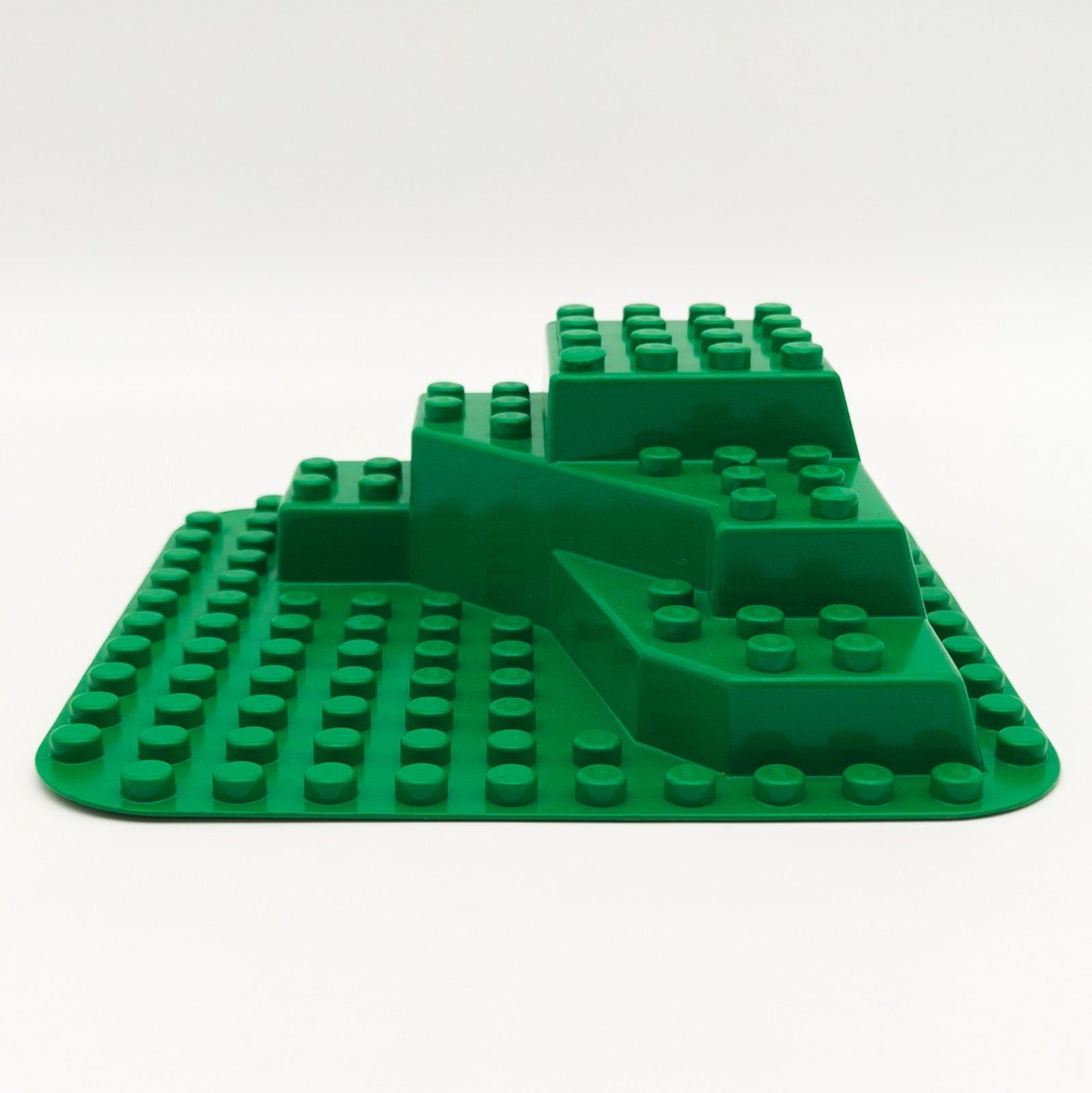 LEGO DUPLO Grundplatte 12x12 grün Hügel 3 Stufen Bauernhof Zoo Landschaft 6433 - nerdyvana.com