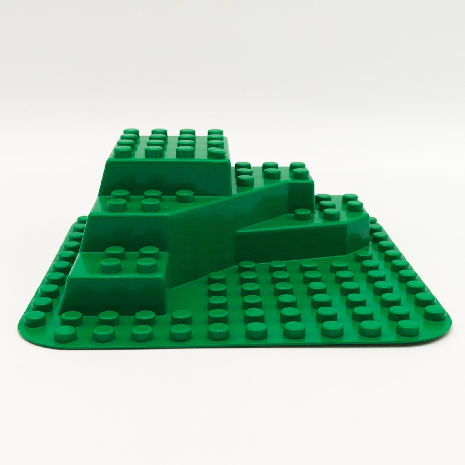 LEGO DUPLO Grundplatte 12x12 grün Hügel 3 Stufen Bauernhof Zoo Landschaft 6433 - nerdyvana.com