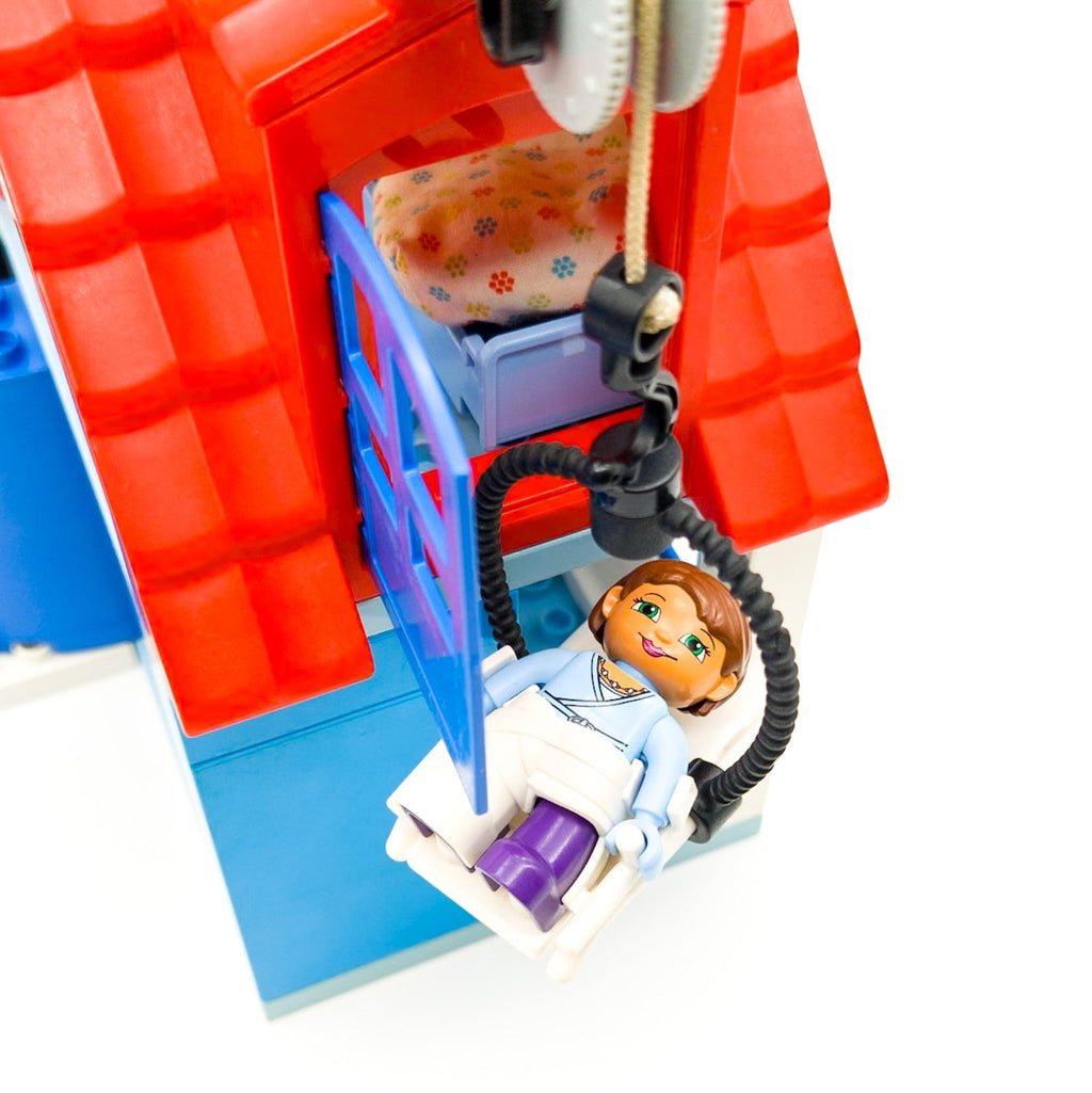 LEGO DUPLO Krankenhaus Set nerdycustom MOC Hubschrauber, Figuren, Sonderteilen - nerdyvana.com