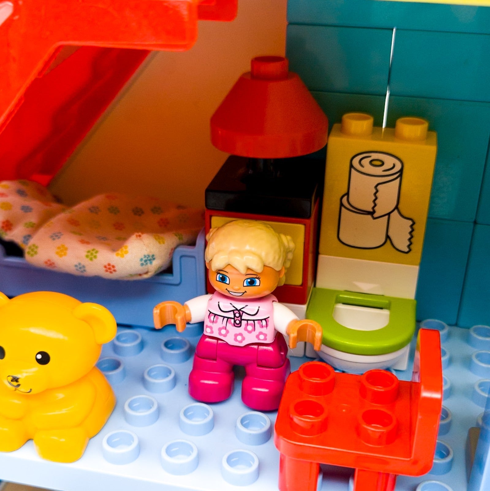 LEGO DUPLO Krankenhaus Set nerdycustom MOC Hubschrauber, Figuren, Sonderteilen - nerdyvana.com