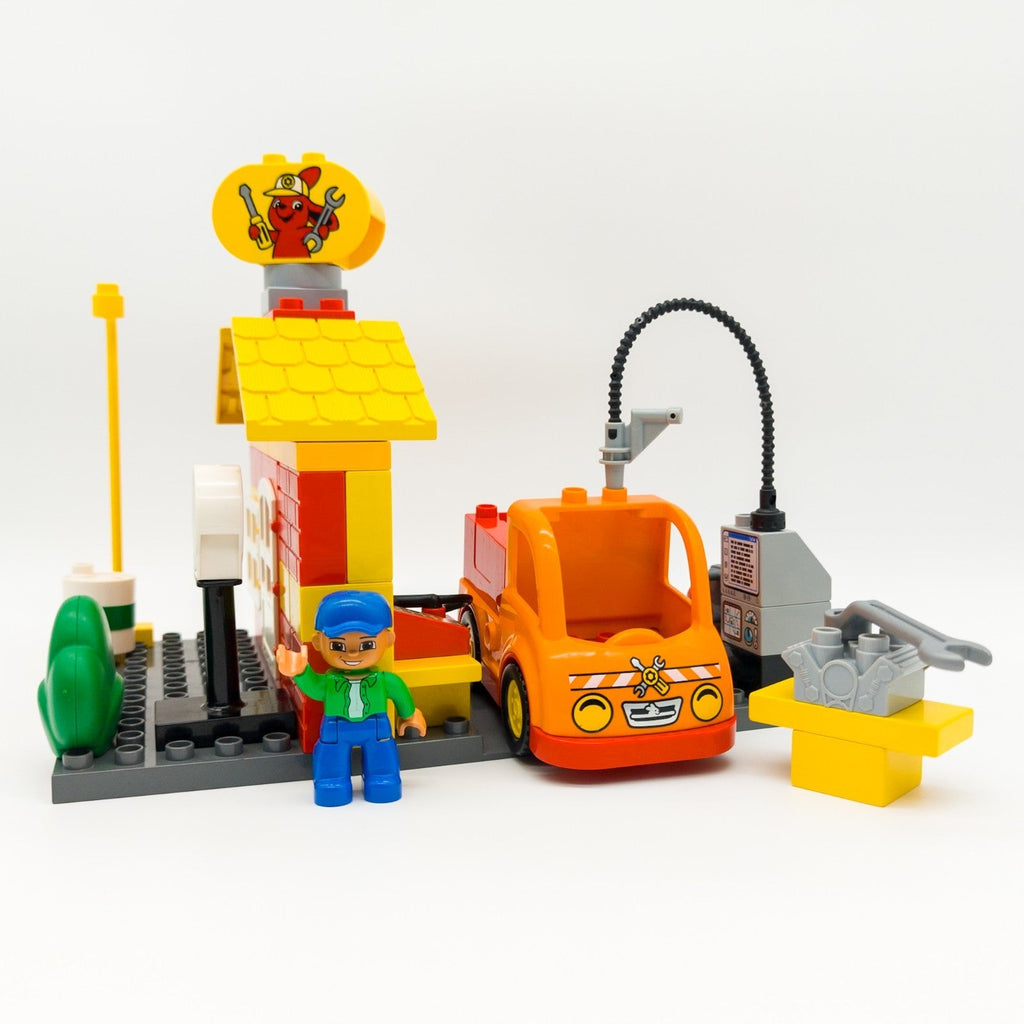 LEGO DUPLO Octan Auto Werkstatt Mechaniker Leistungsprüfstand Motor nerdycustom - nerdyvana.com