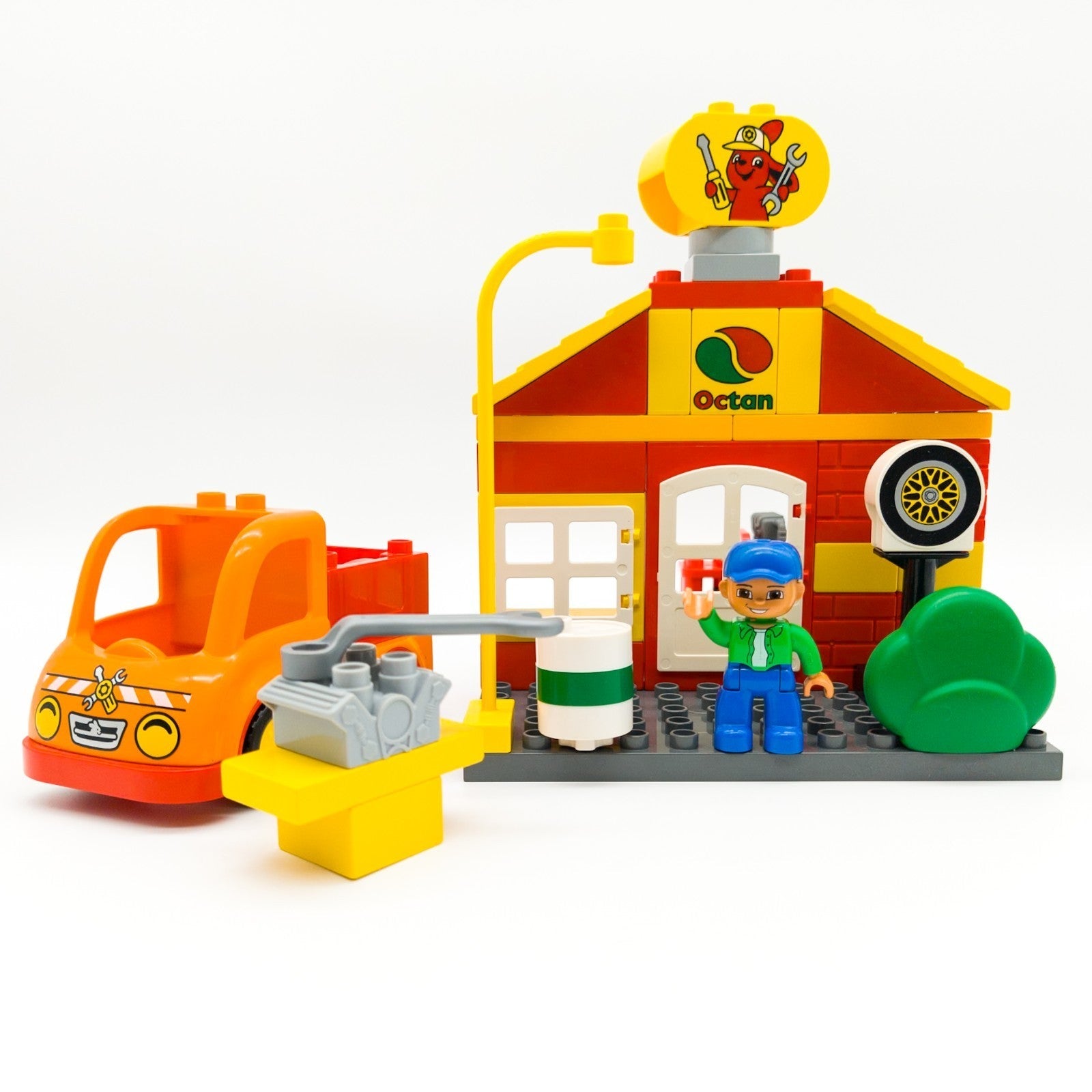 LEGO DUPLO Octan Auto Werkstatt Mechaniker Leistungsprüfstand Motor nerdycustom - nerdyvana.com