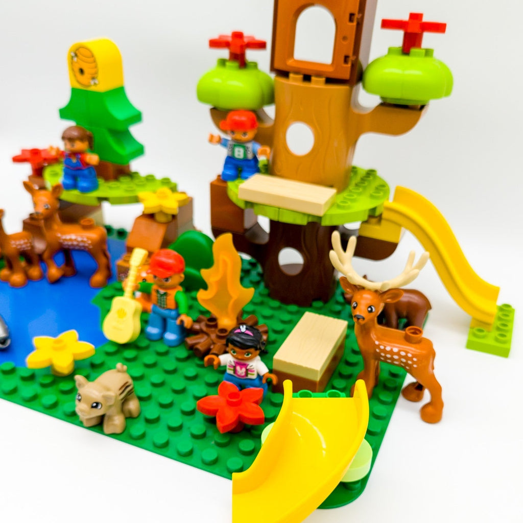 LEGO DUPLO Pfadfinder Camp Waldabenteuer Baumhaus Tiere Figuren nerdycustom MOC - nerdyvana.com