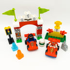 LEGO DUPLO Rennbahn Set 2 Rennwagen Fahrer Siegerpodest Pokal Ampel nerdycustom - nerdyvana.com