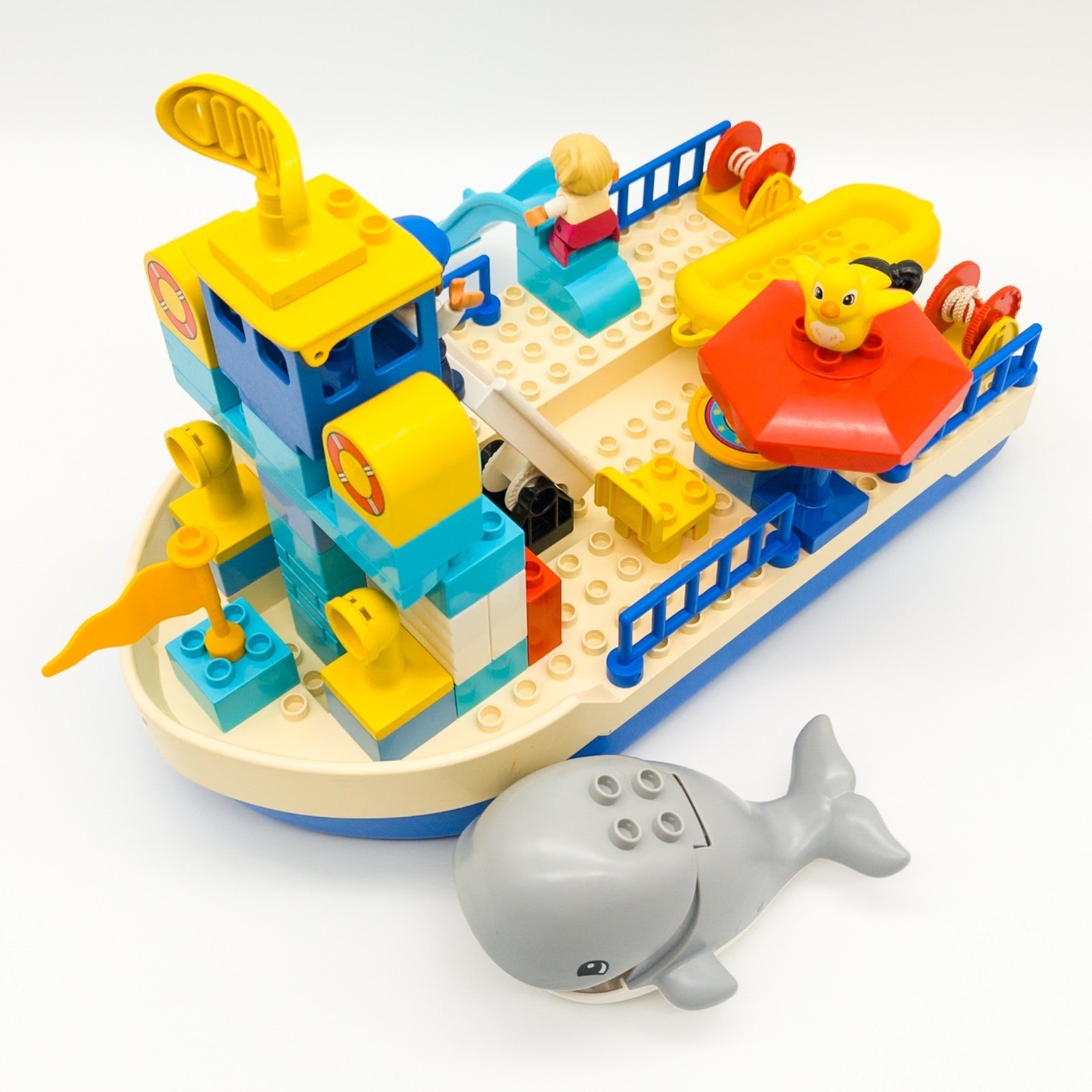 LEGO DUPLO Sea Explorer 2649 Umbau zum Kreuzfahrtschiff Wal Figuren nerdycustom Zweitbild