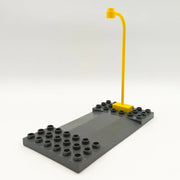 LEGO DUPLO Straßenplatte Rampe 95463 6x12 dunkelgrau inkl. Straßenlaterne gelb - nerdyvana.com