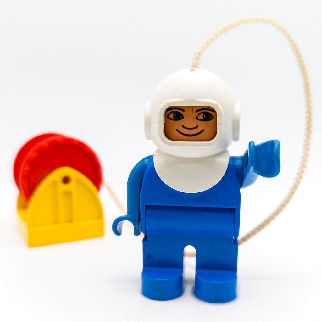 LEGO DUPLO Taucher blau mit Helm Seilwinde Tiefsee Boot Hafen Figur 4555pb094 - nerdyvana.com
