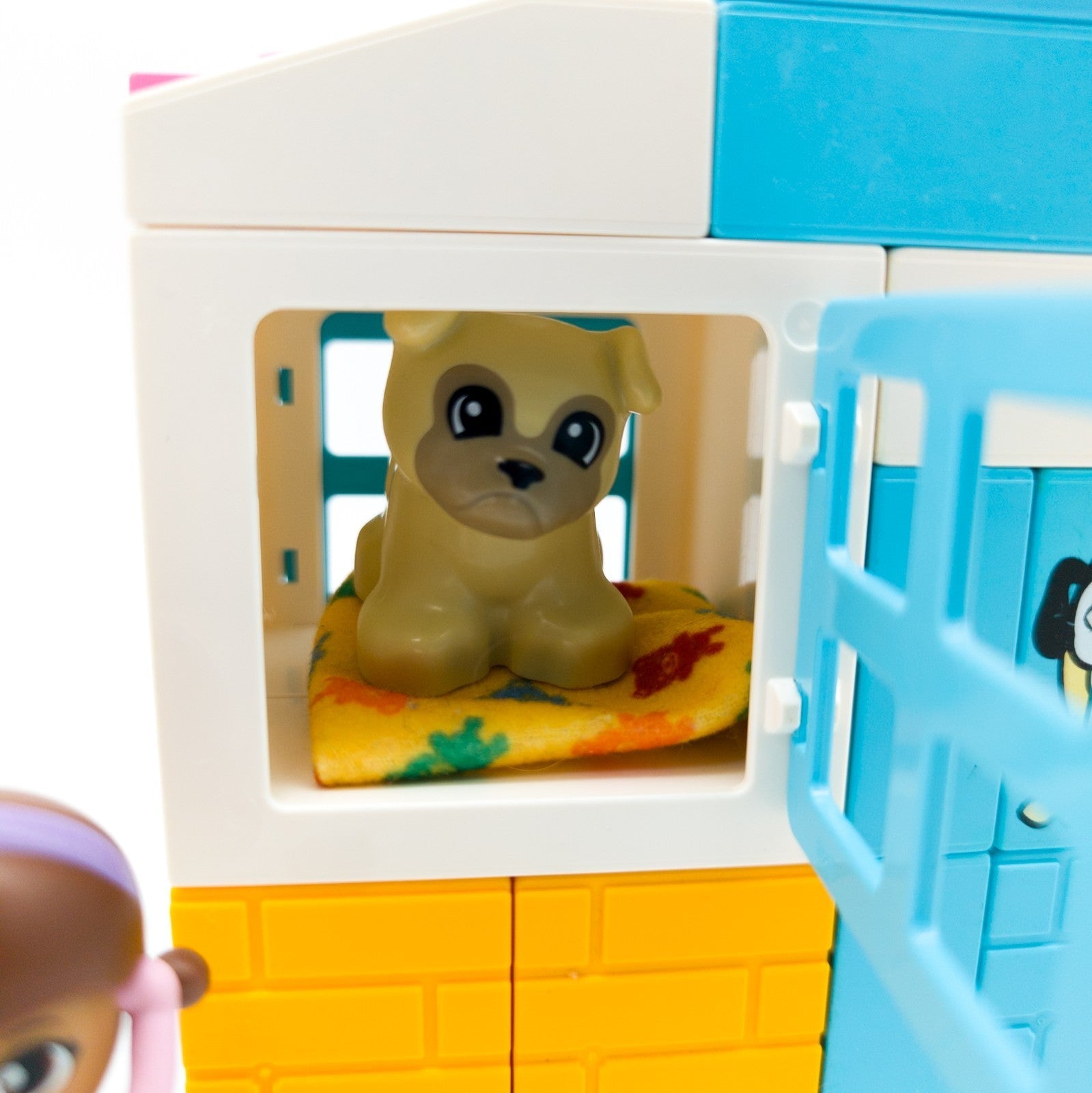 LEGO DUPLO Tierarztpraxis Tierärztin Kind Tiere 2 Figuren Hund Katze nerdycustom - nerdyvana.com