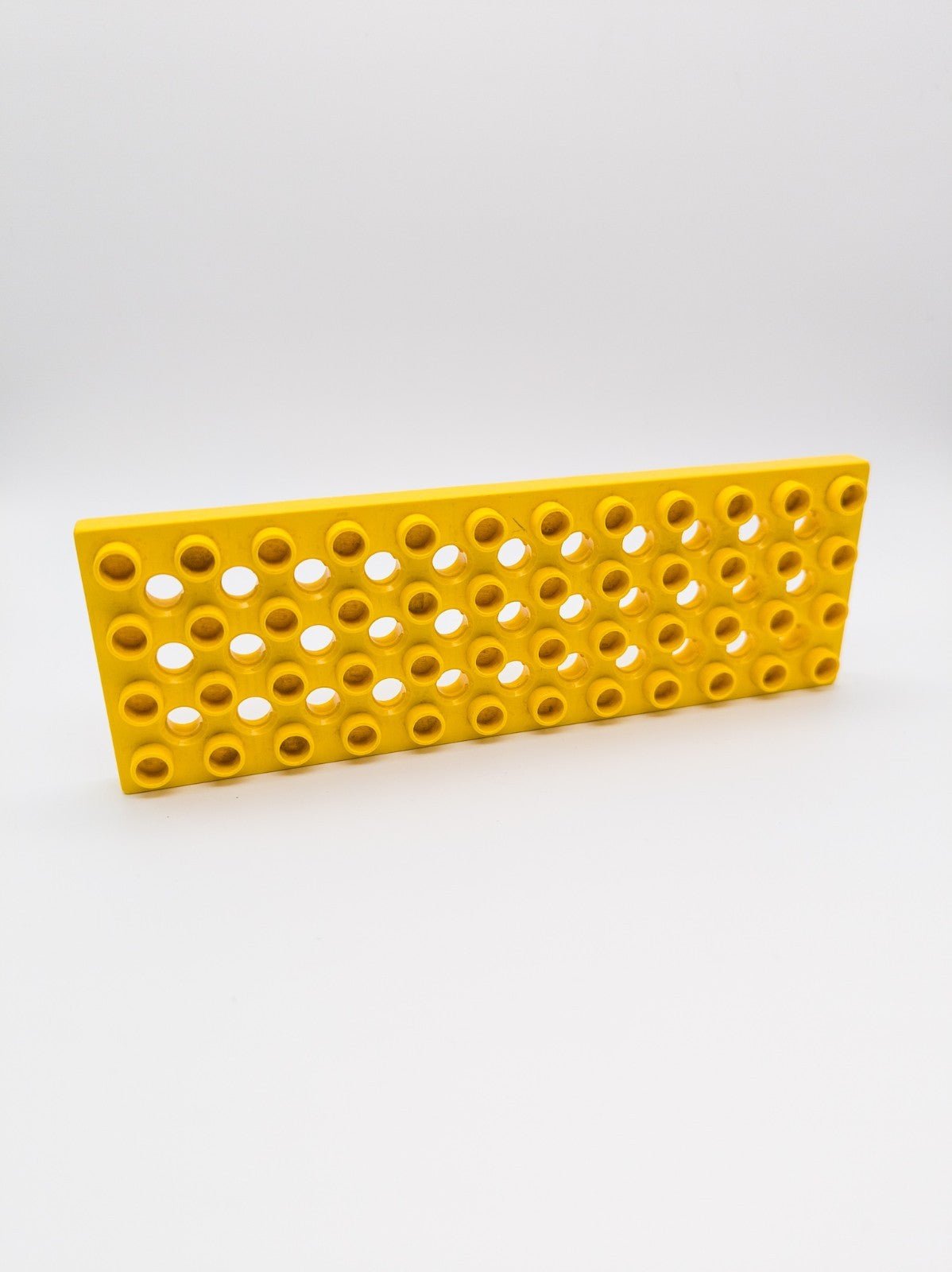LEGO DUPLO Toolo Platte 4x12 gelb mit 33 Löchern 6668 Ersatzteil - nerdyvana.com Hauptbild
