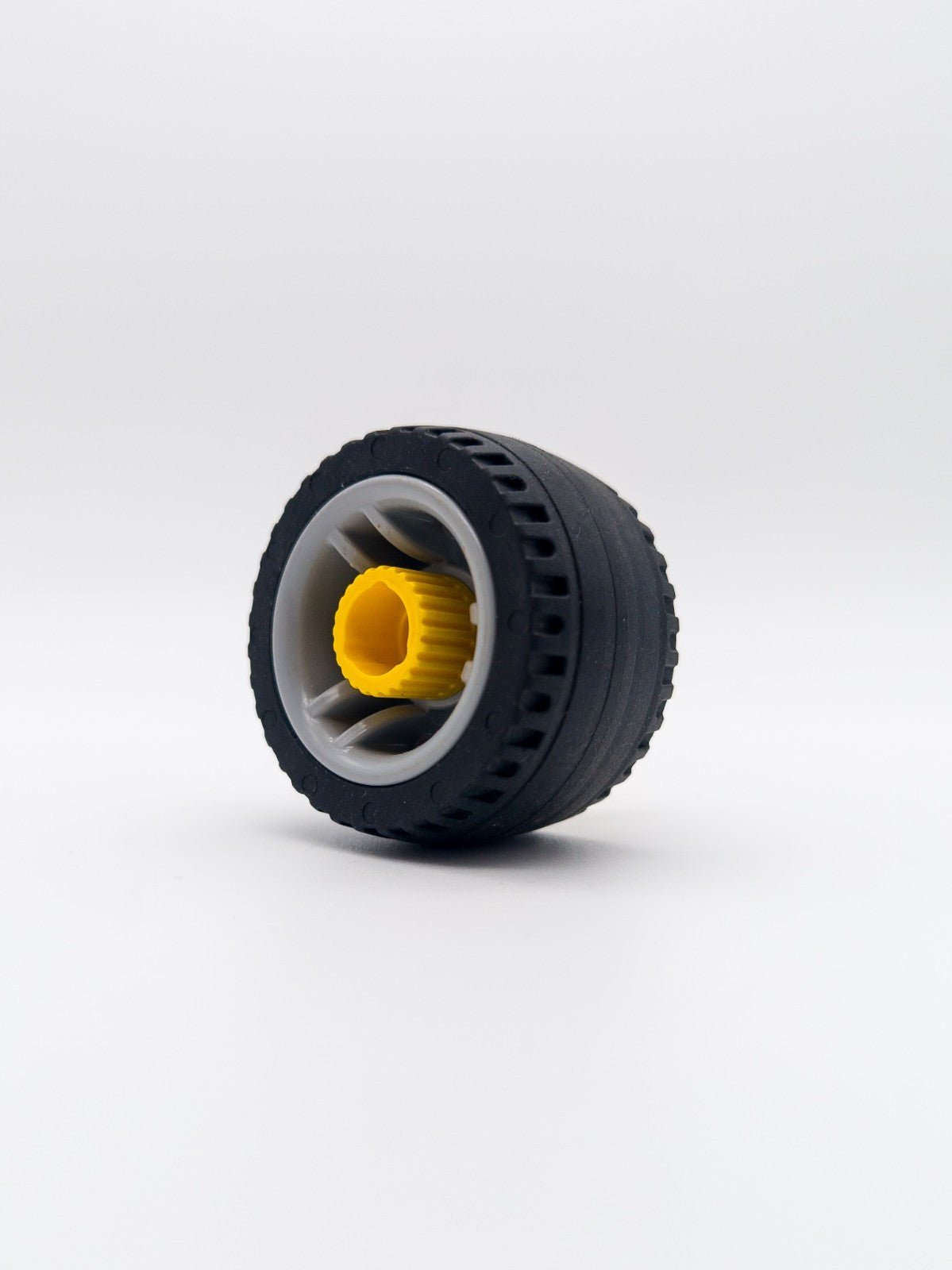 LEGO DUPLO Toolo Rad 99565c01 + Reifen 85345 breite Slicks Wheeler Ersatzteil - nerdyvana.com Hauptbild