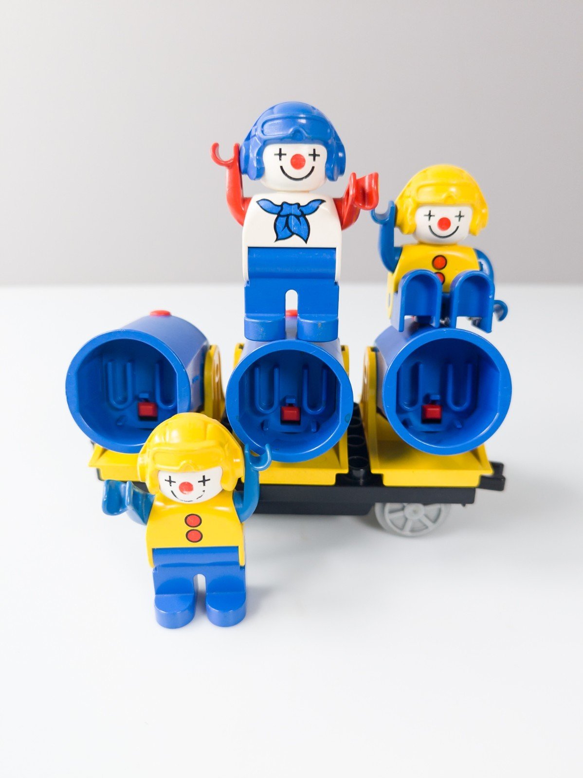 LEGO DUPLO Vintage Zirkus-Waggon mit 3 Kanonen & Clowns Zug nerdycustom MOC Zweitbild