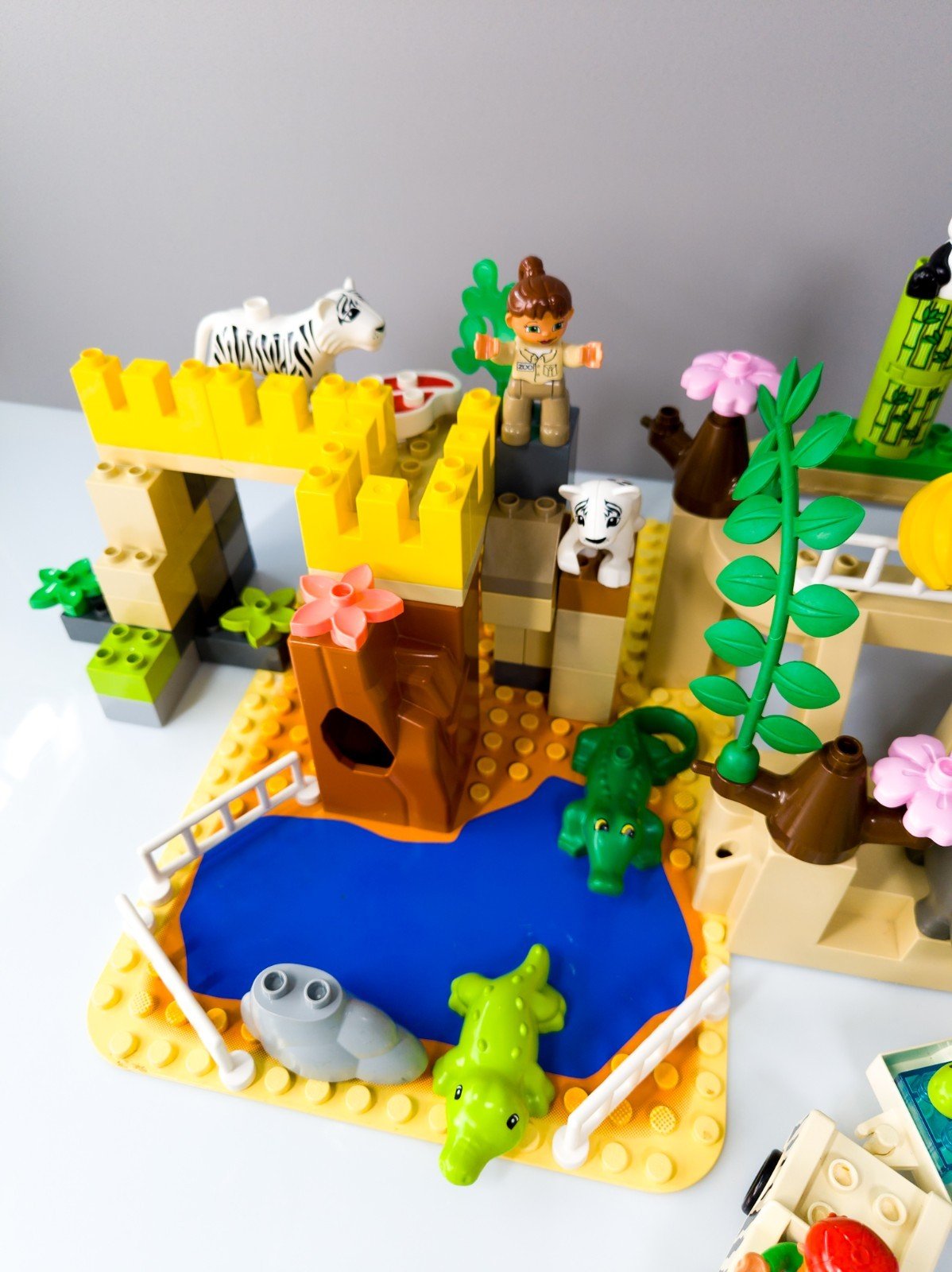 LEGO DUPLO XXL Zoo Tiere Figuren 3D Felsen Grundplatten Wasser Eis nerdycustom - nerdyvana.com