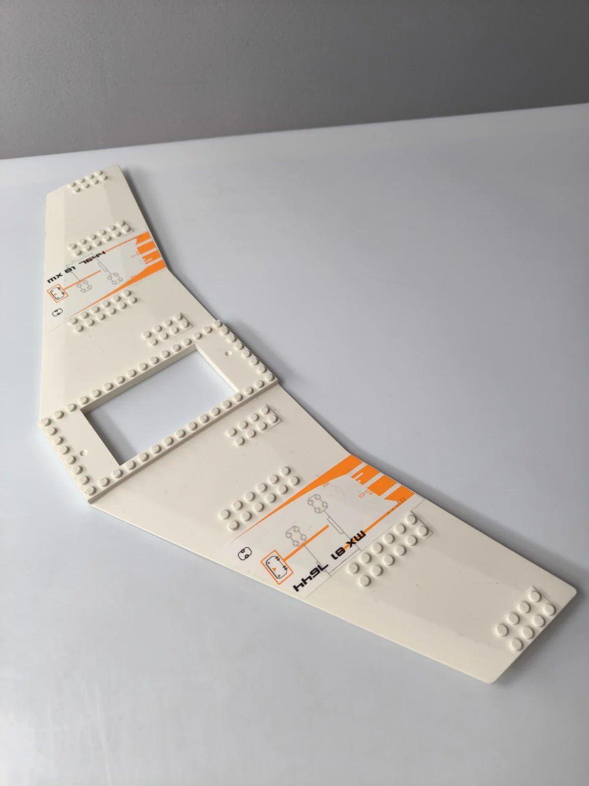 LEGO Flügelplatte 3x18 mit Fenster weiß bedruckt 6979 Space mk.81 16144 Wing - nerdyvana.com Hauptbild