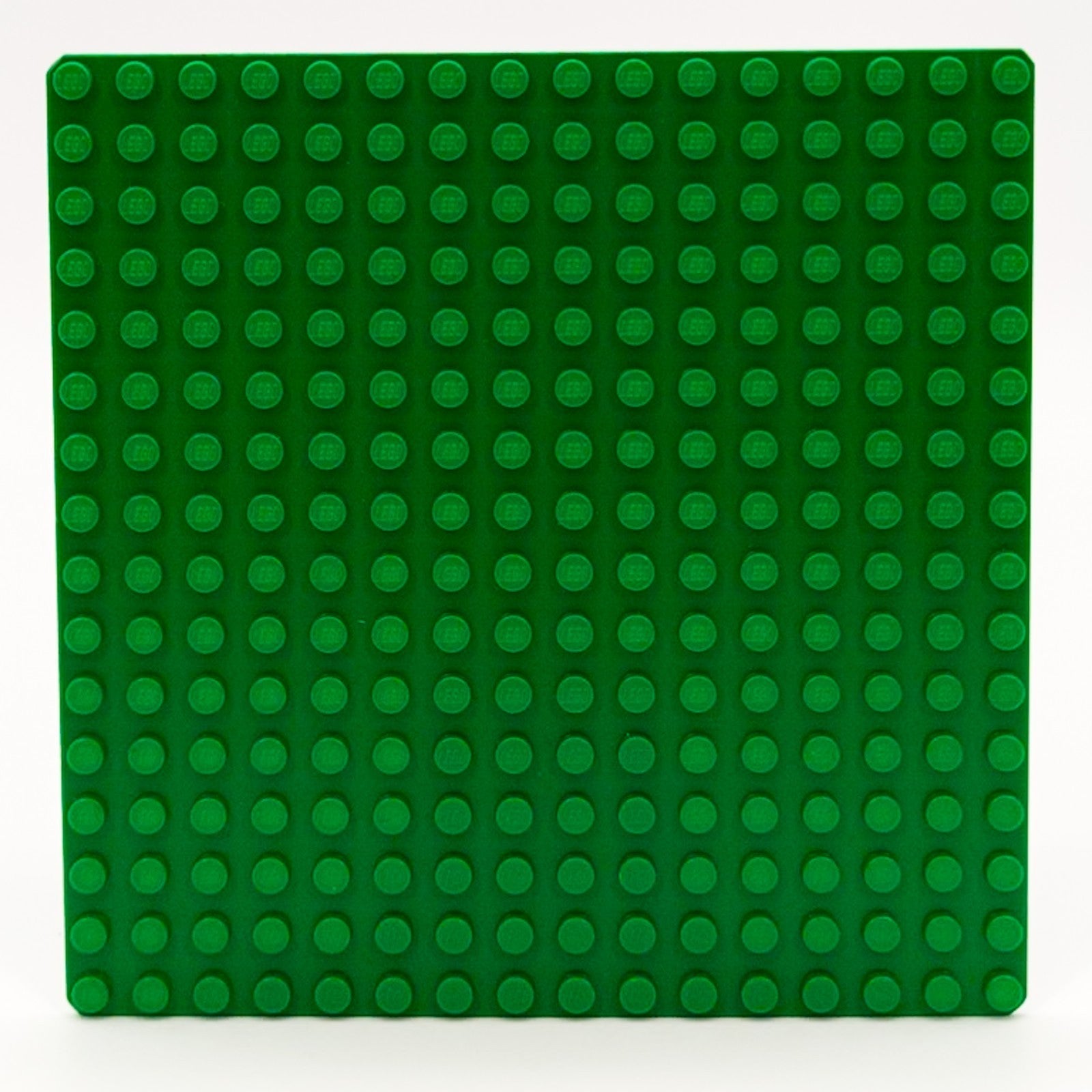 LEGO Grundplatte Bauplatte 16x16 grün 3867 Platte green Baseplate - nerdyvana.com