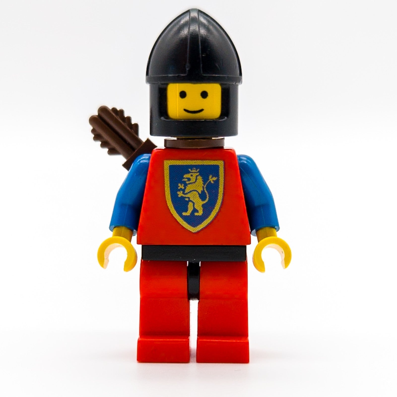 LEGO Minifigur cas222 Crusader Lion rote Beine schwarze Hüfte 1984 - nerdyvana.com Hauptbild
