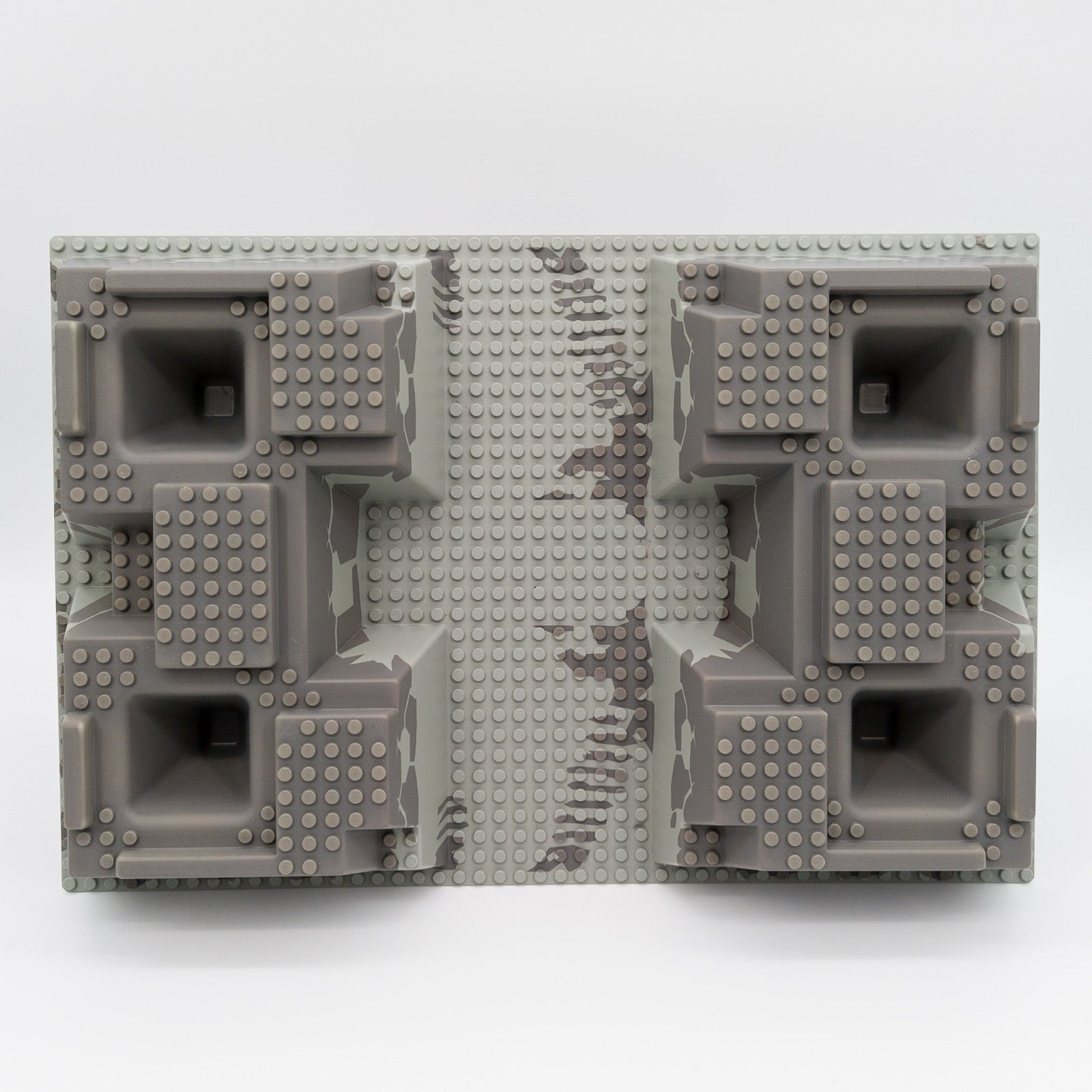 LEGO System 3D Grundplatte aus Set 4990 Rock Raiders HQ 32x48x6 1999 30271px3 - nerdyvana.com