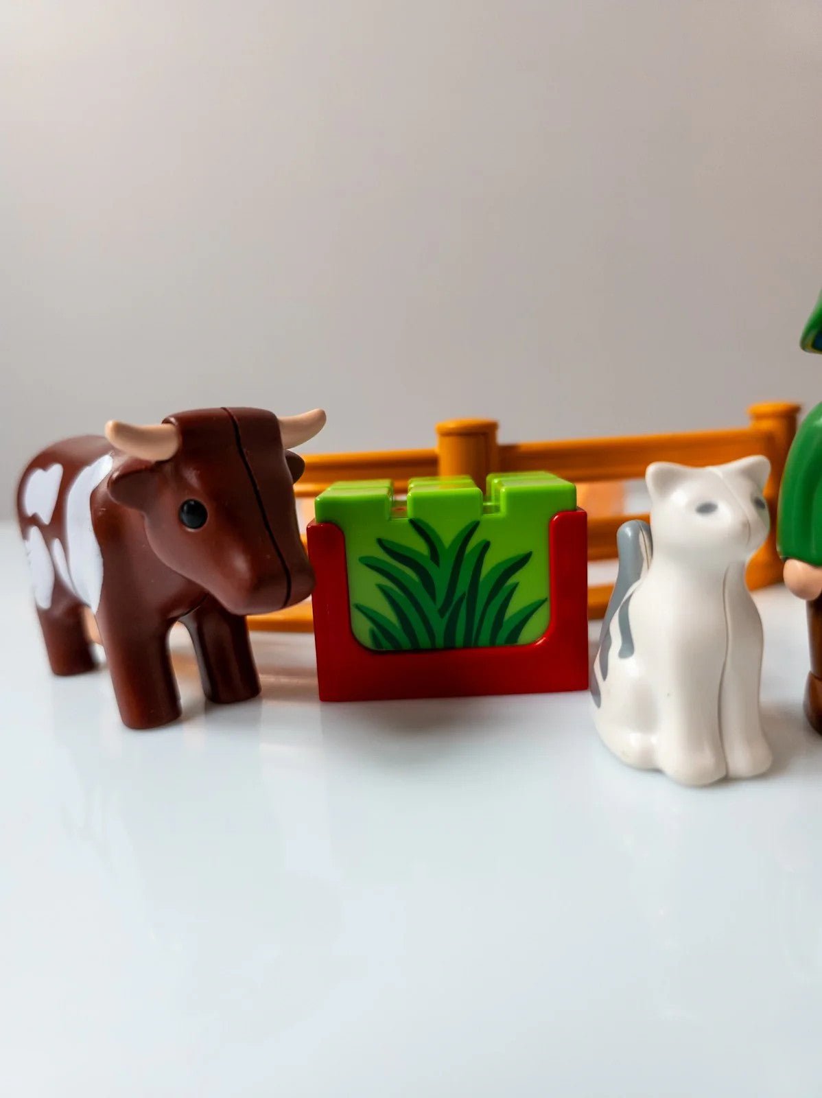 PLAYMOBIL 1.2.3 Junior Bauer mit Traktor Bauernhof Tiere Weide nerdycustom - nerdyvana.com