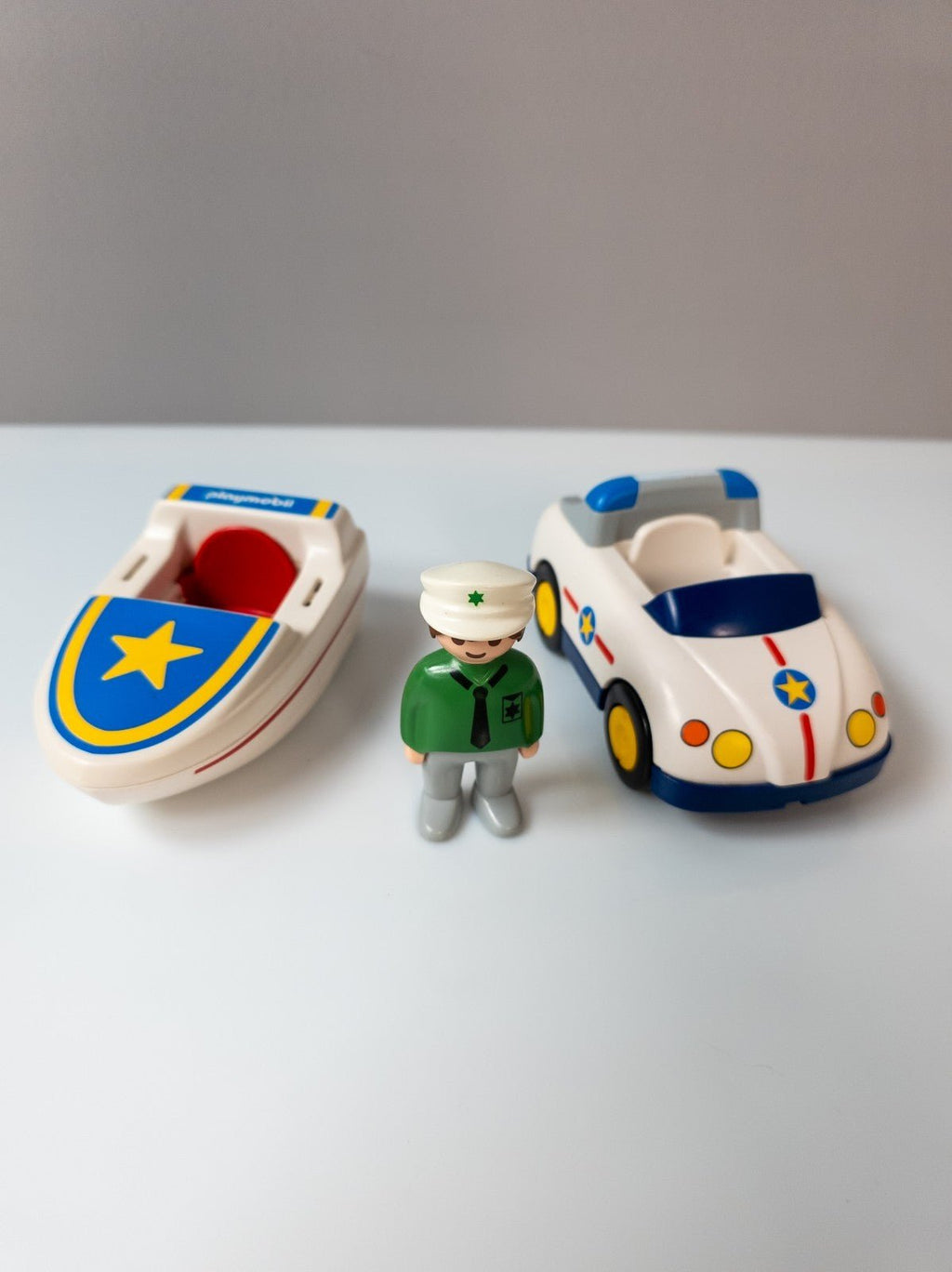 PLAYMOBIL 1.2.3 Junior Polizei - Set Figur + Polizeiauto & Boot nerdycustom - nerdyvana.com