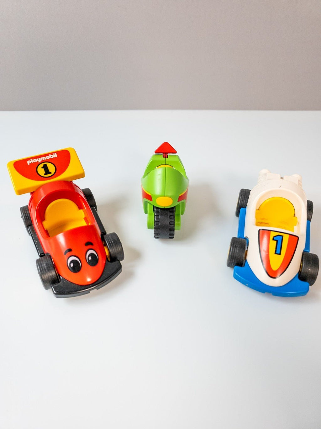 PLAYMOBIL 1.2.3 Junior Rennfahrer Figuren Team Rennautos & Motorrad nerdycustom - nerdyvana.com