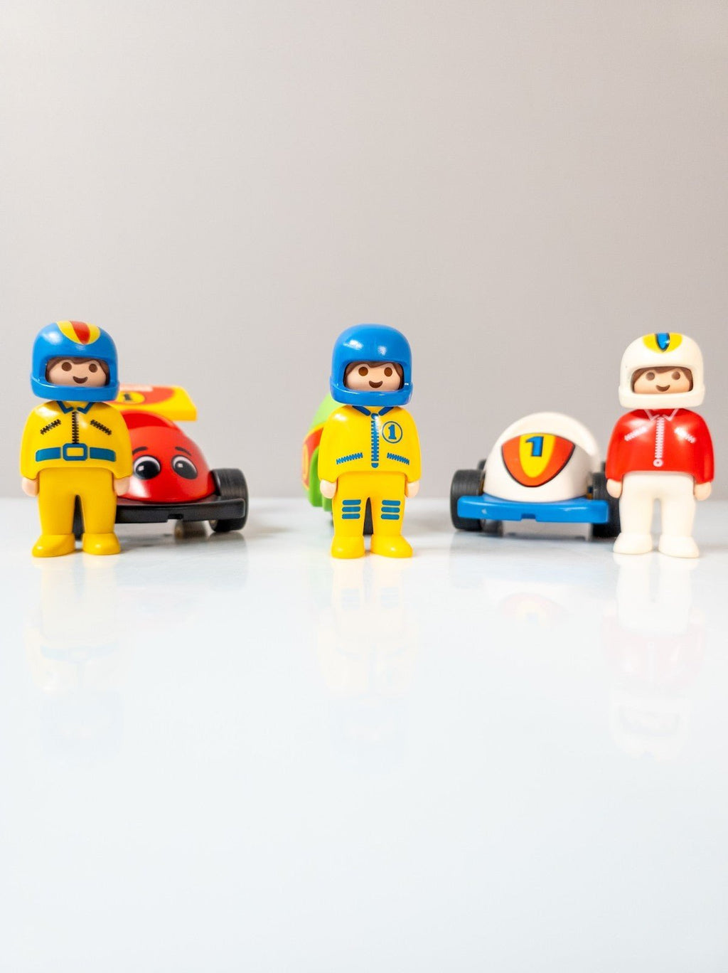 PLAYMOBIL 1.2.3 Junior Rennfahrer Figuren Team Rennautos & Motorrad nerdycustom - nerdyvana.com
