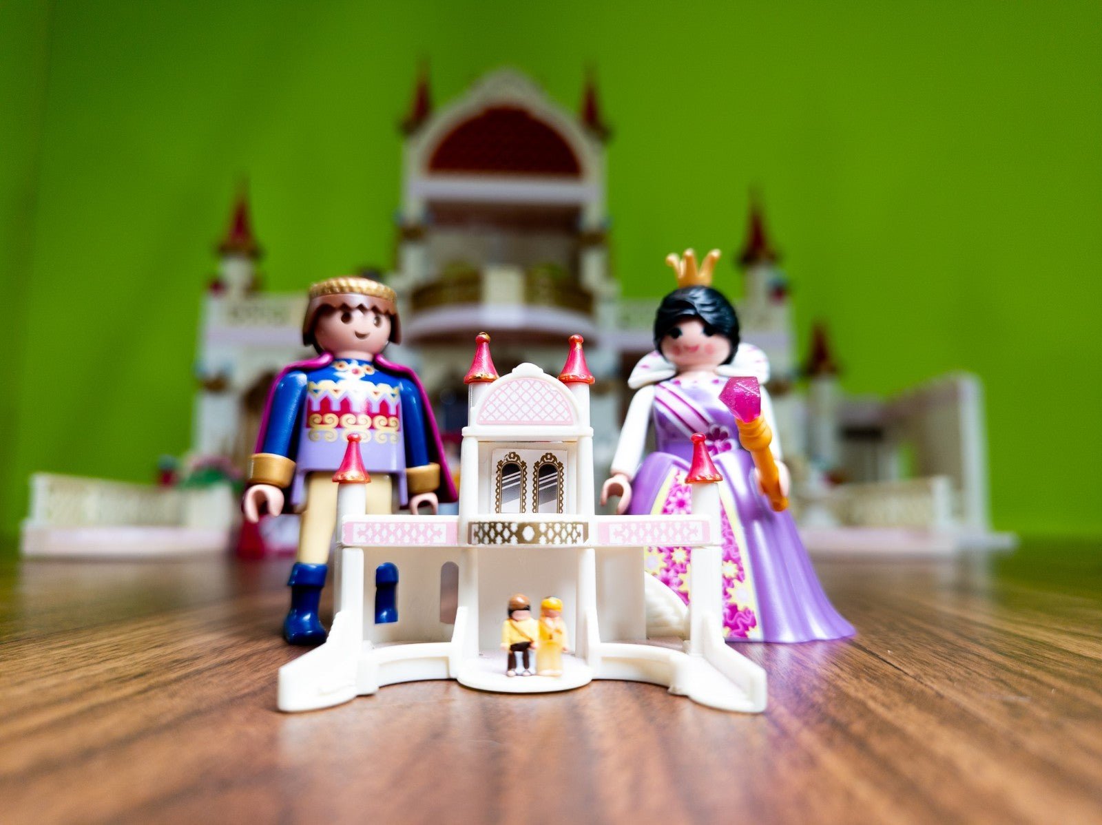 PLAYMOBIL 4250 Märchenschloss Set Figuren Möbel Zubehör MOC nerdycustom Schloss - nerdyvana.com Hauptbild