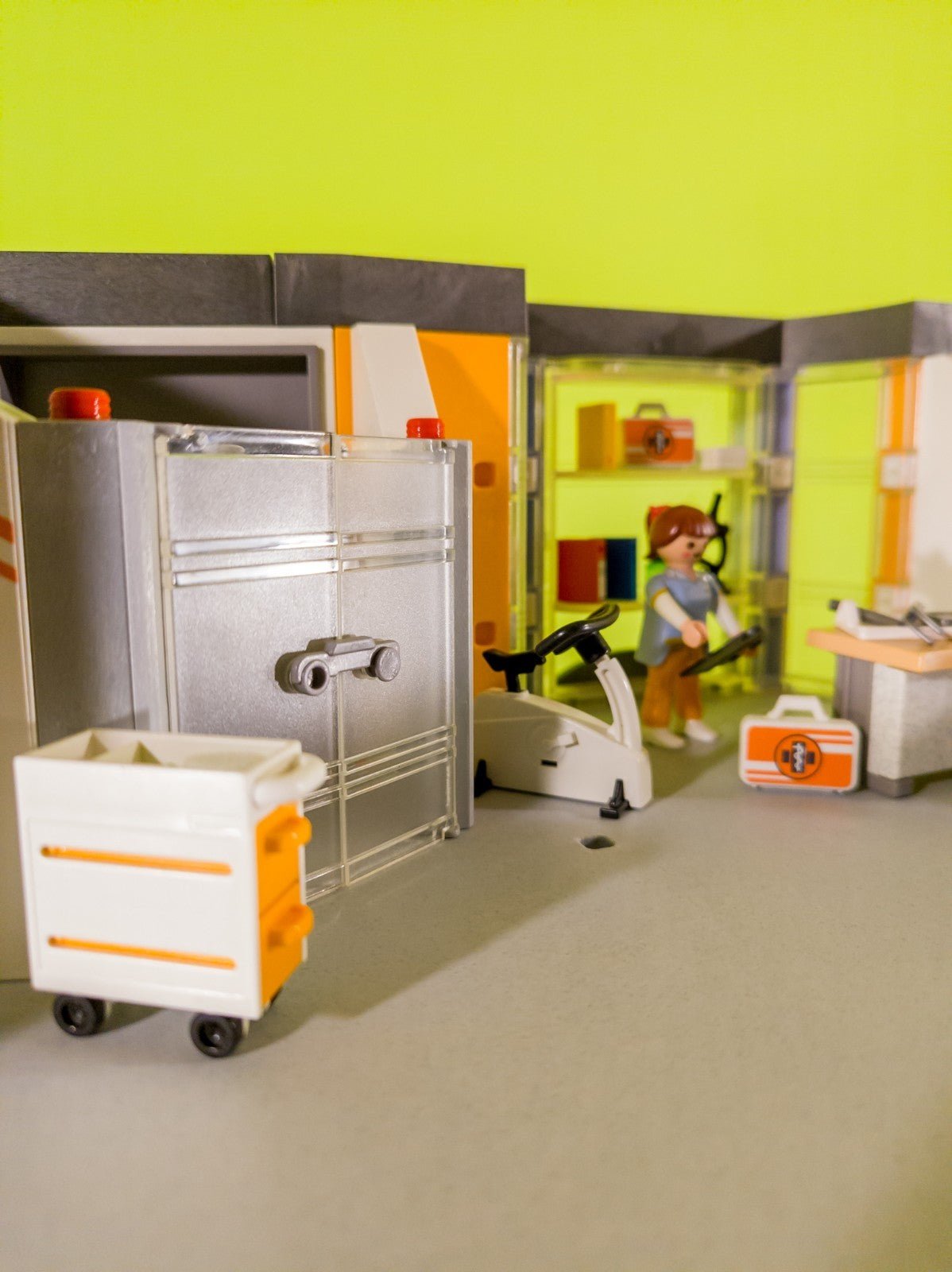 PLAYMOBIL 70190 Krankenhaus Klinik Hospital Gebäude Figuren Zubehör Custom MOC - nerdyvana.com